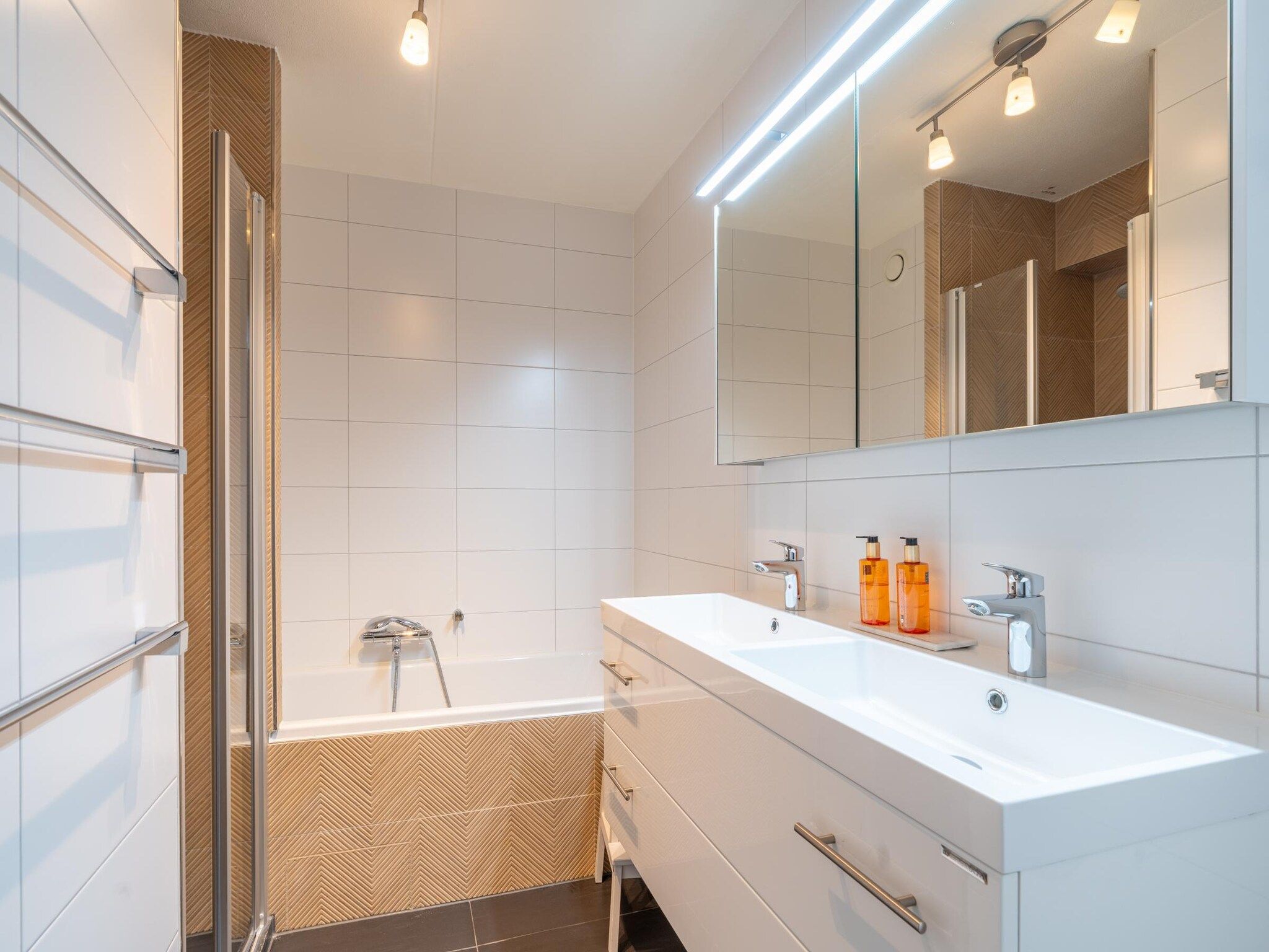 De badkamer van Juliana 086 in De Koog