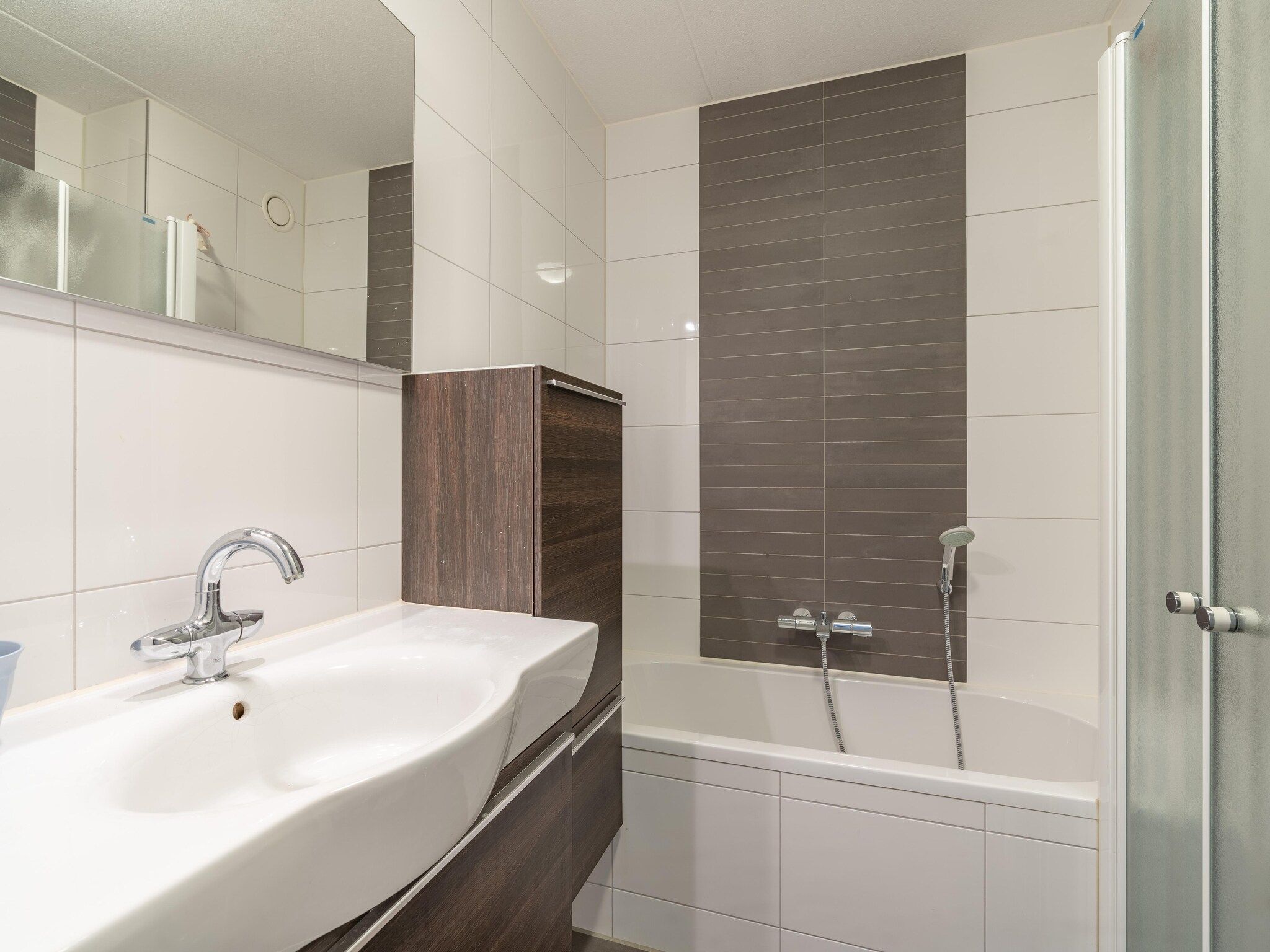 De badkamer van Juliana 098 in De Koog