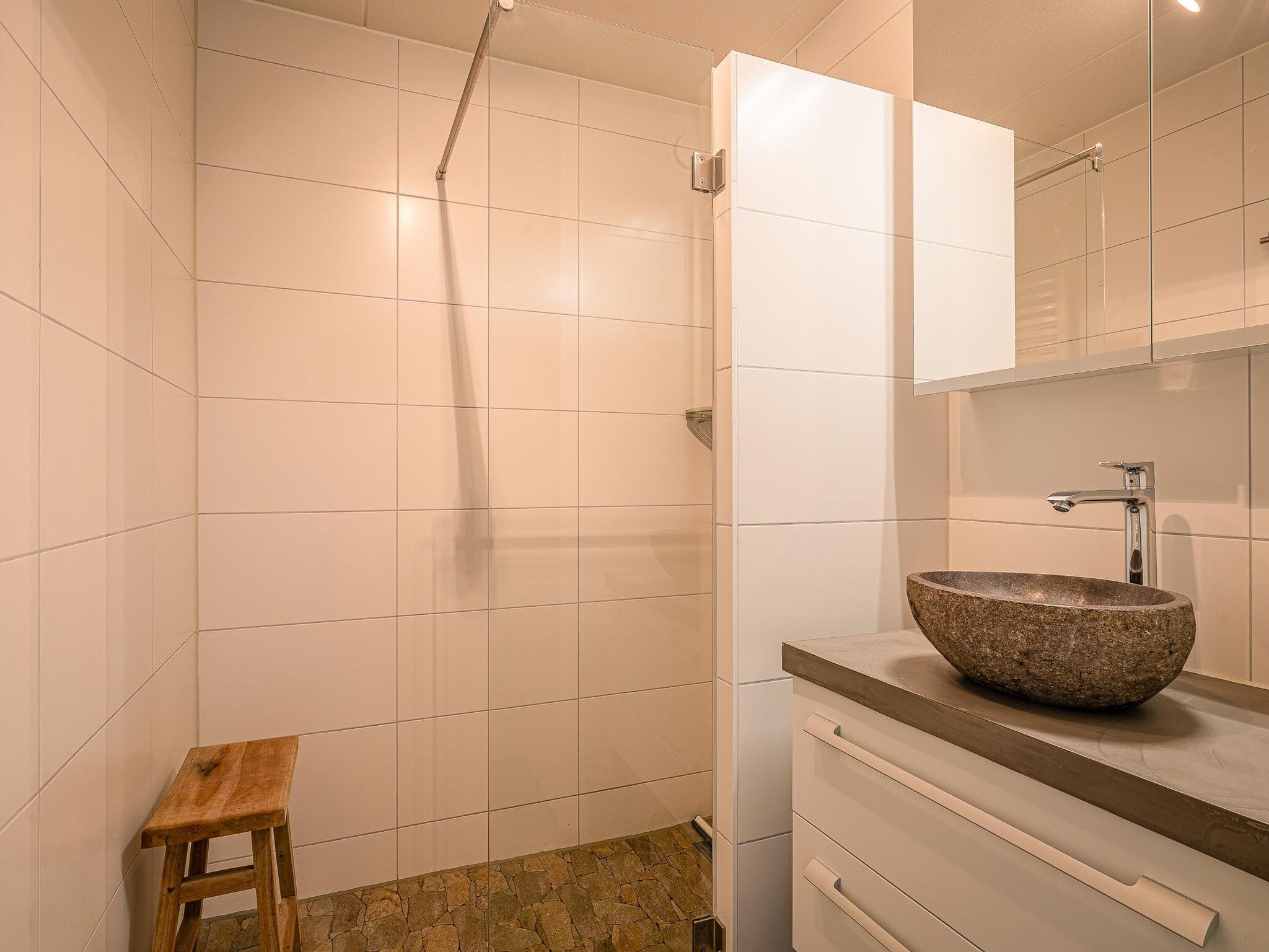 De badkamer van Juliana 102 in De Koog