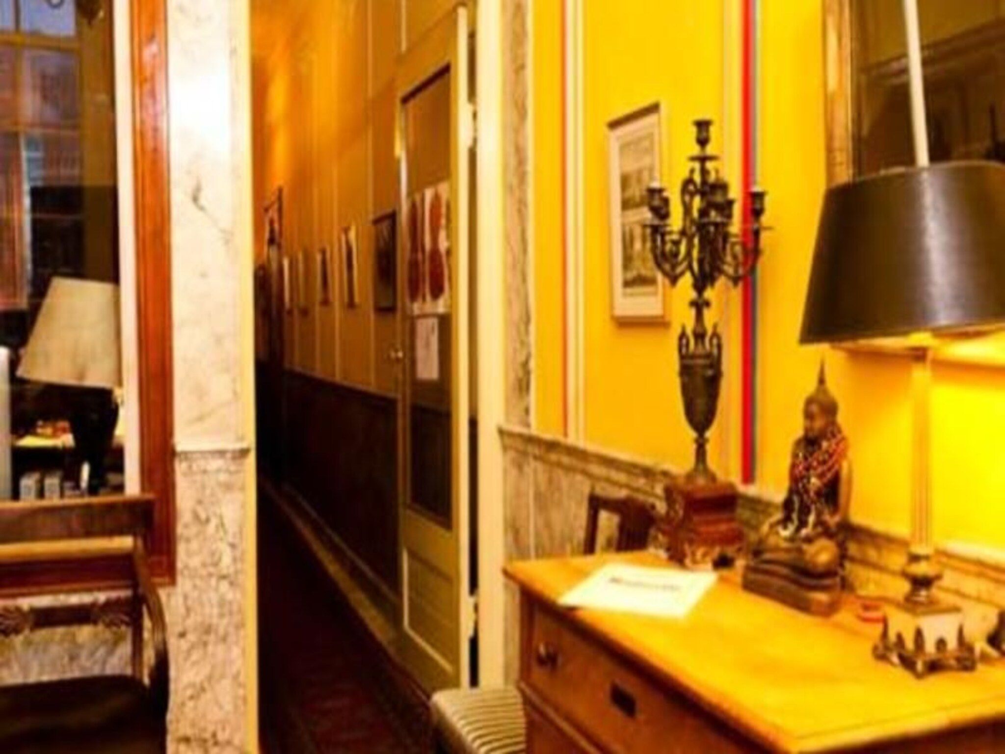 Classy Room 17th Century Canal House in Amsterdam - Foto 12 van 44