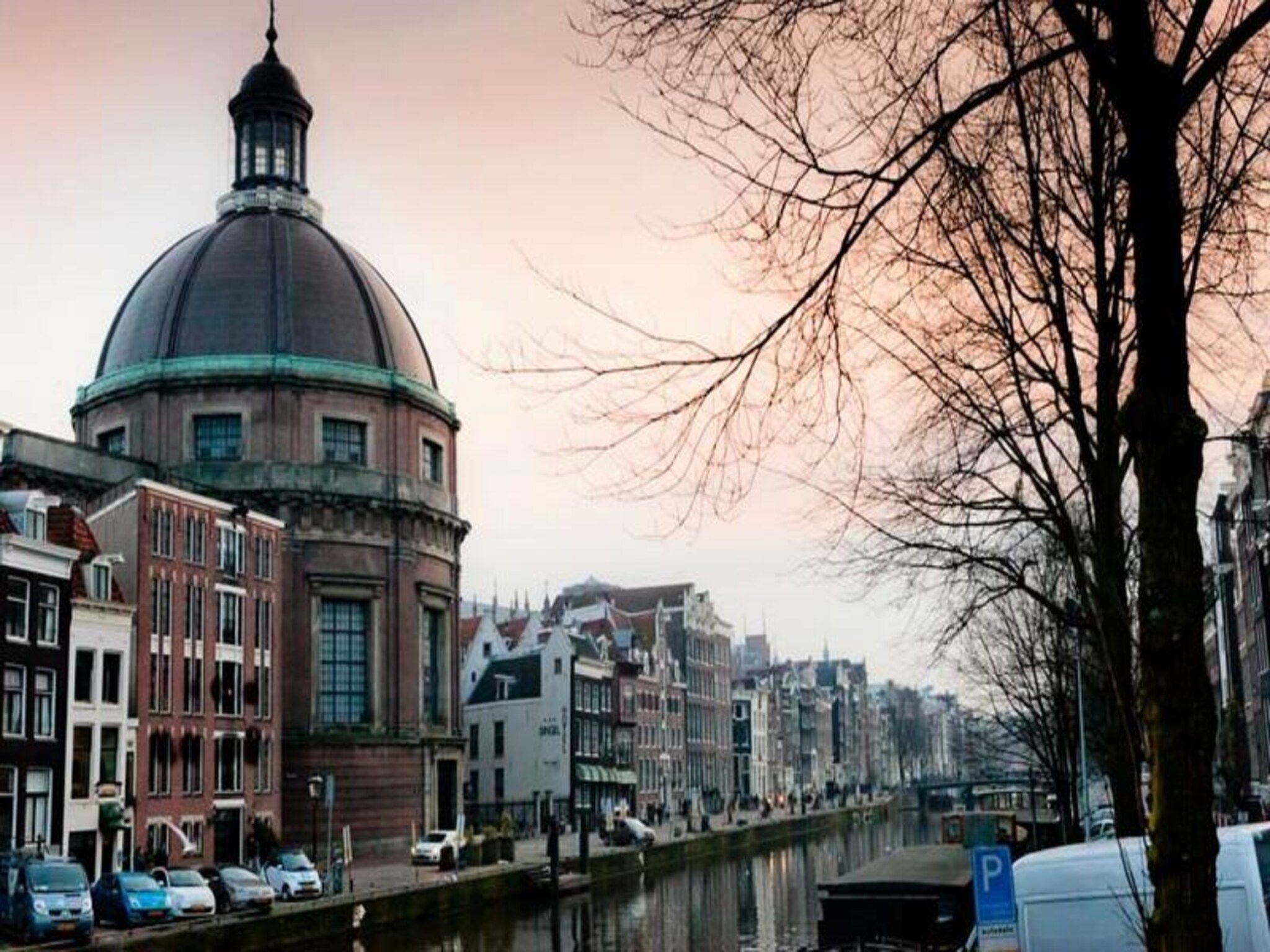 Classy Room 17th Century Canal House in Amsterdam - Foto 26 van 44