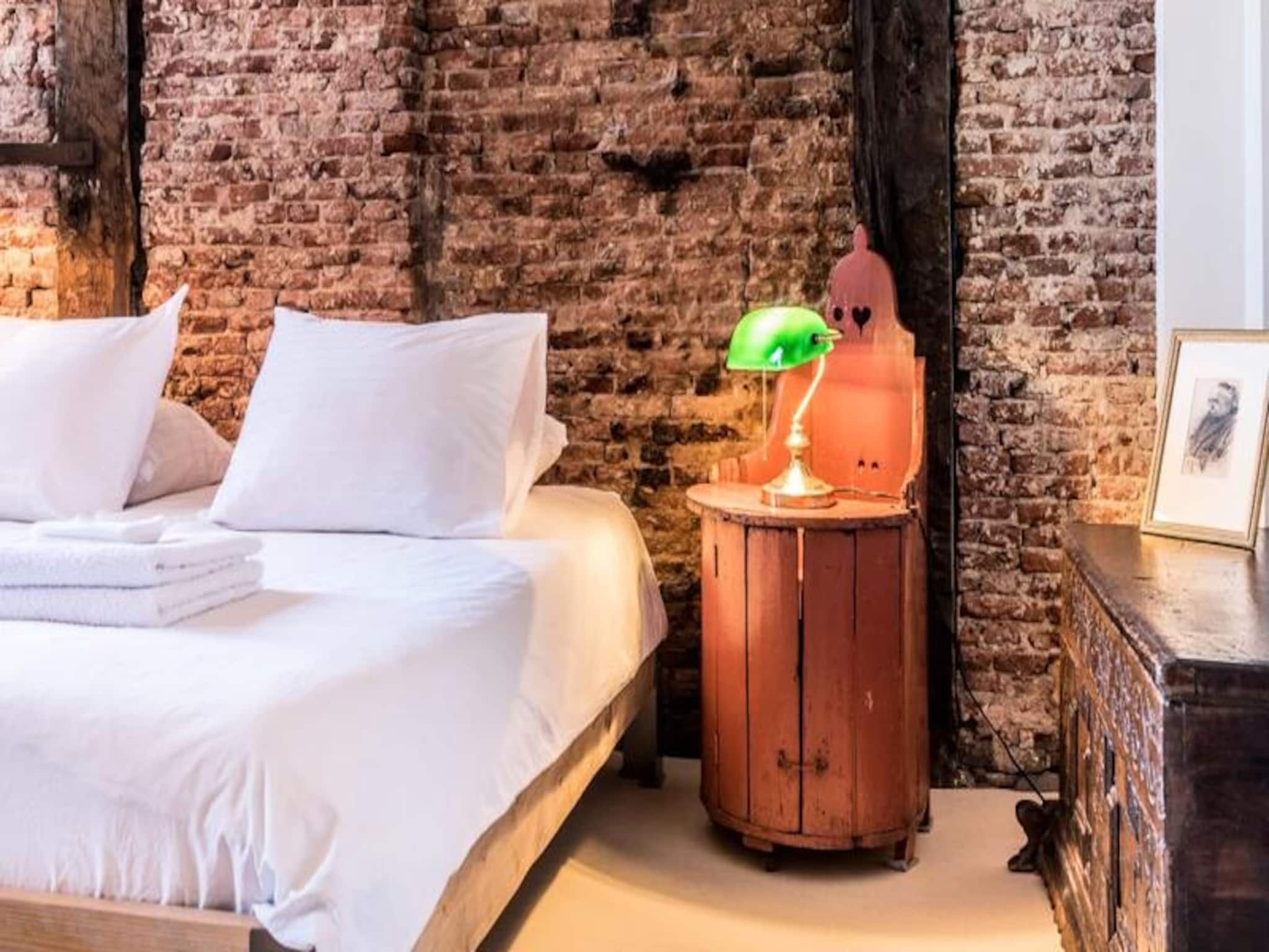 Classy Room 17th Century Canal House in Amsterdam - Foto 18 van 44