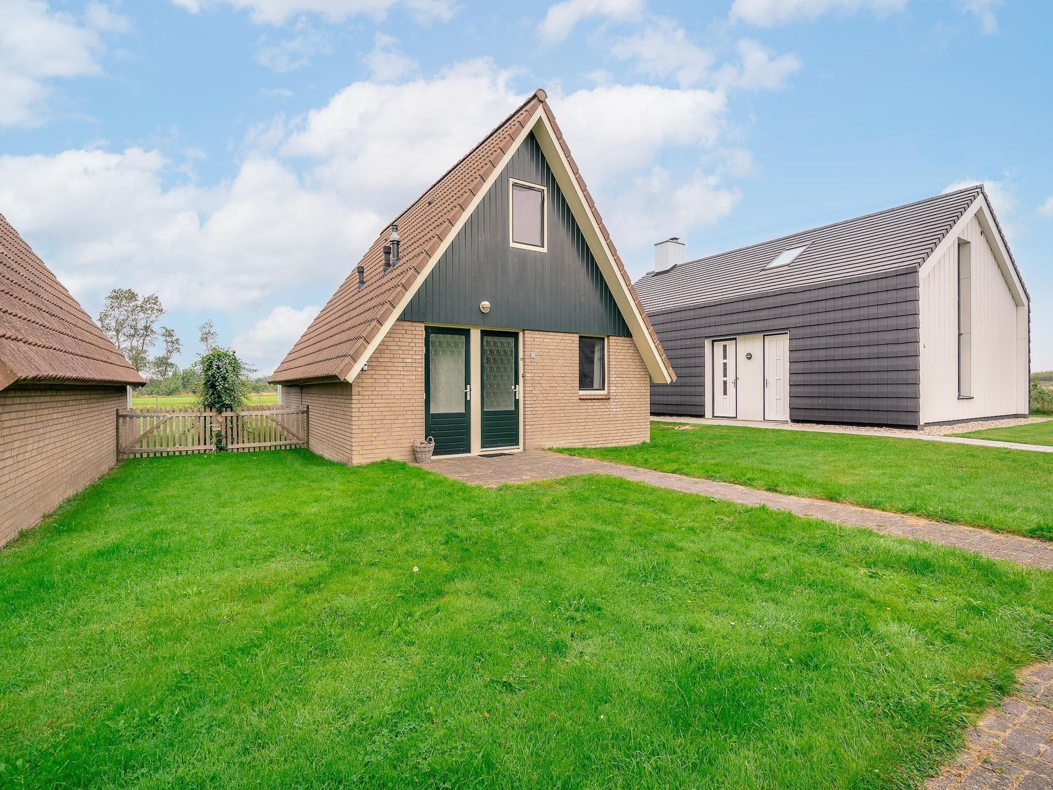 De tuin van Nieuwlanderweg 77 in De Waal