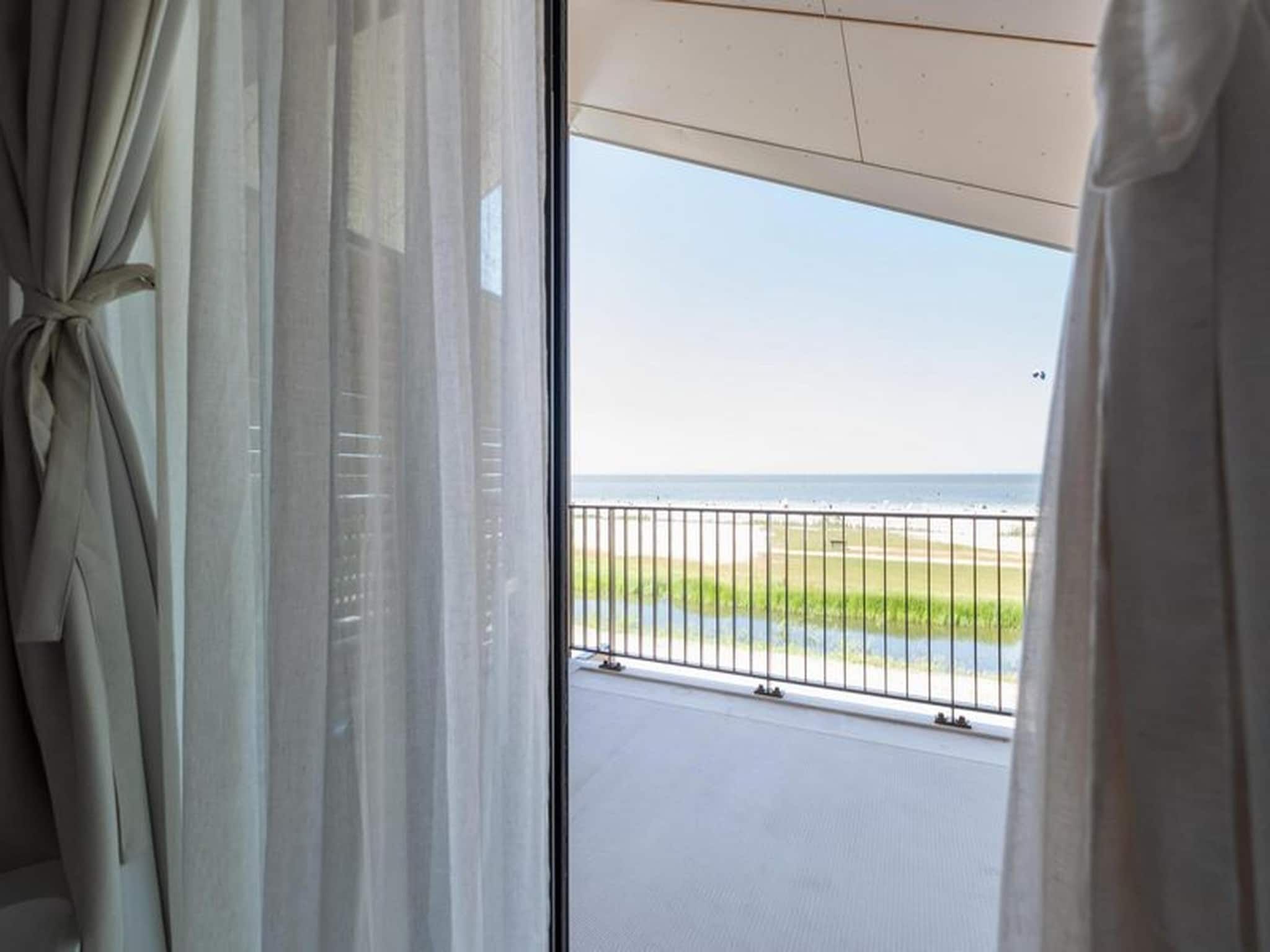 Het uitzicht vanaf Luxury Beach Apartment | 6 Pers. in Workum