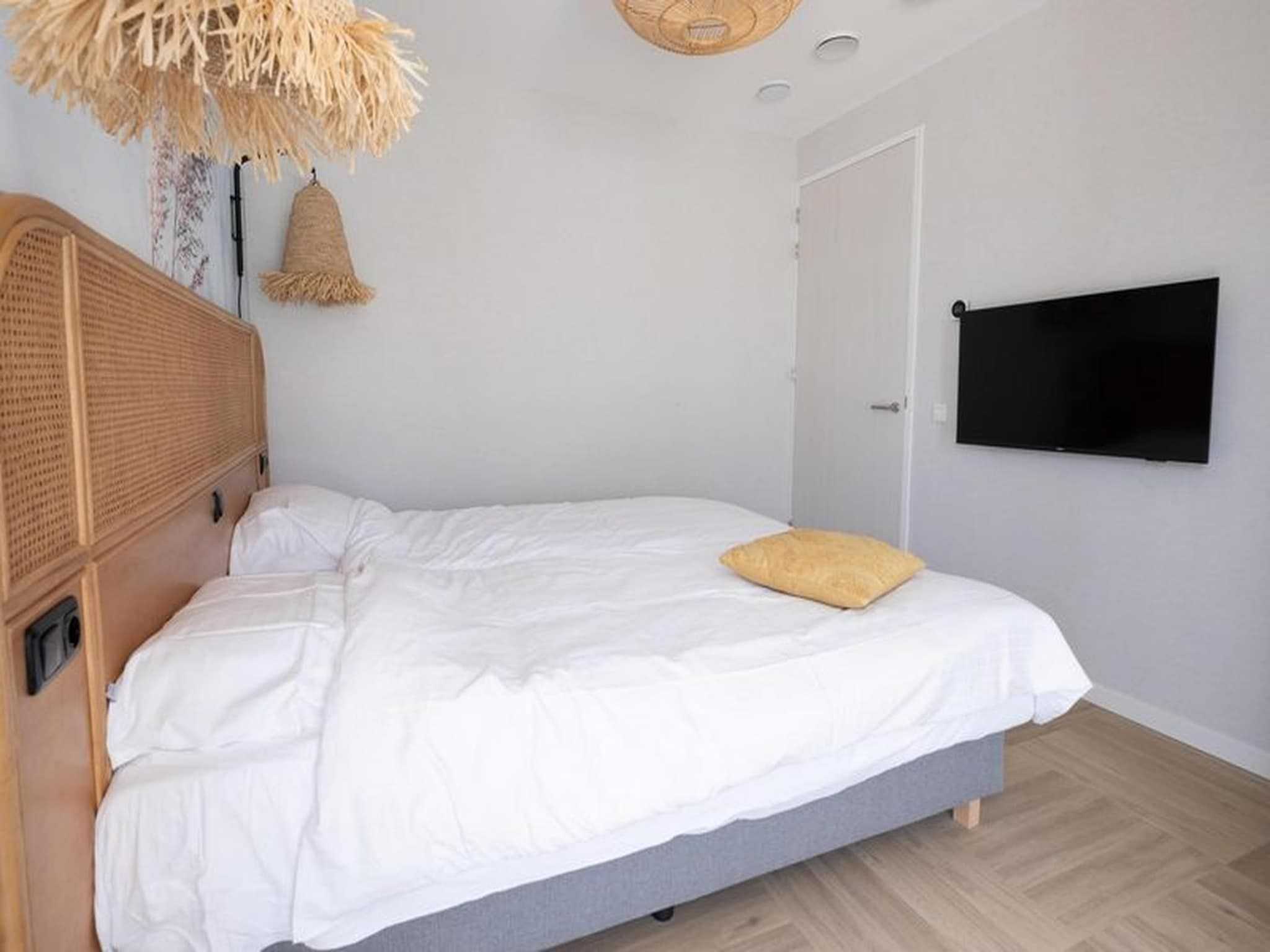 Een slaapkamer van Luxury Beach Apartment | 6 Pers. in Workum