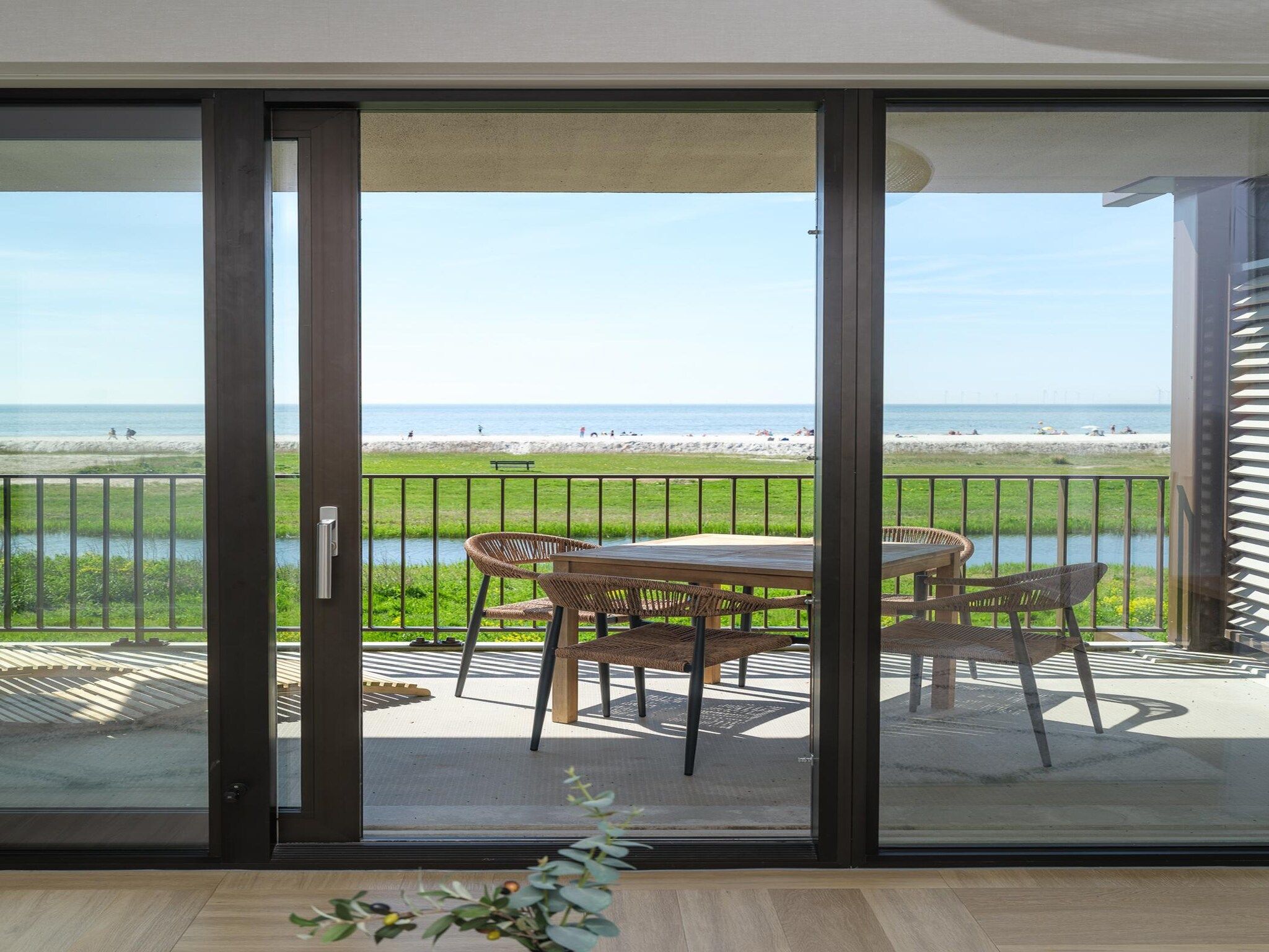 Het terras van Luxury Beach Apartment | 4 Pers. in Workum