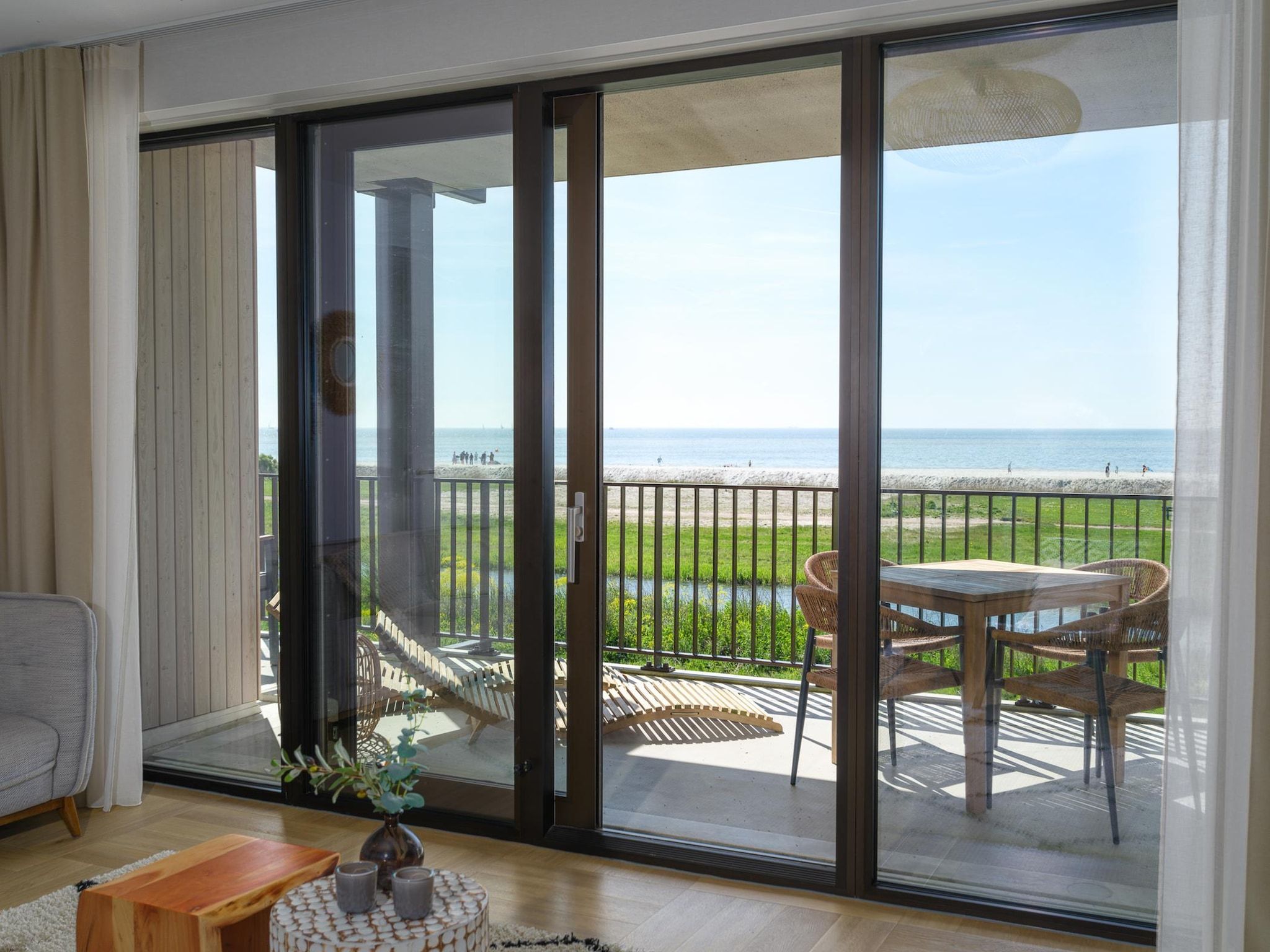 Het terras van Luxury Beach Apartment | 4 Pers. in Workum