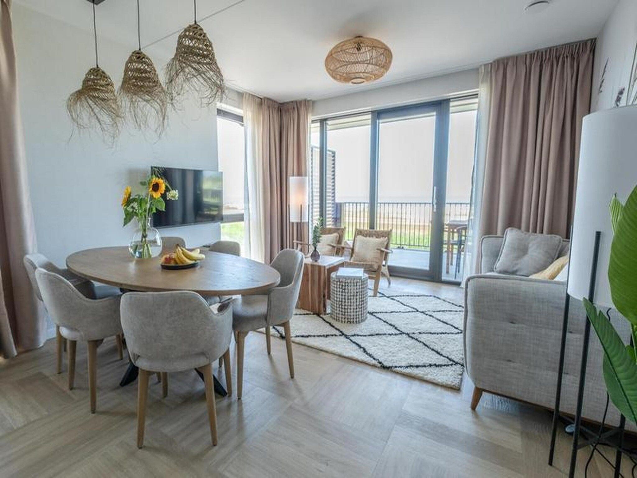 De eetkamer van Luxury Beach Apartment | 4 Pers. in Workum