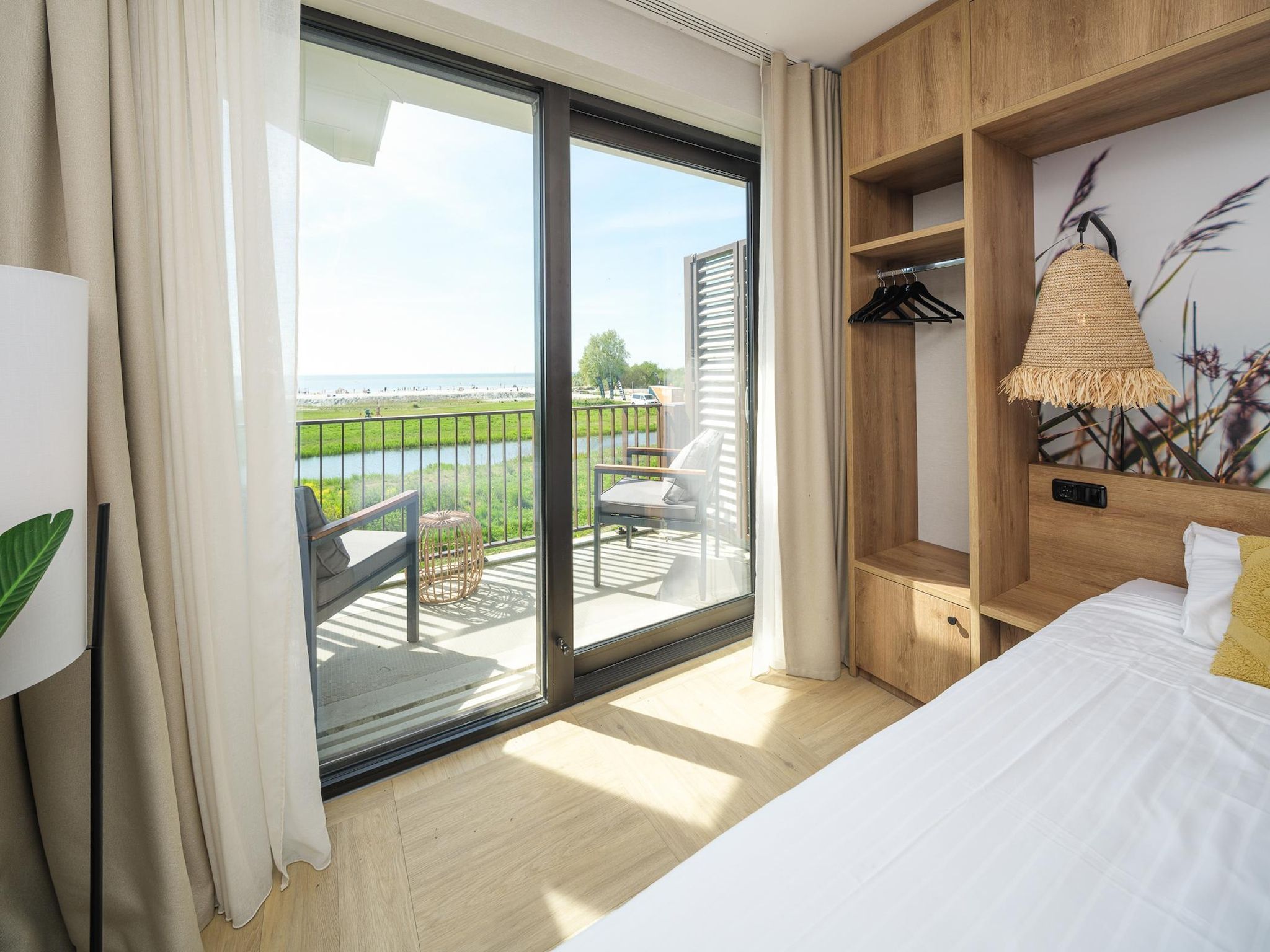 Het terras van Luxury Beach Studio | 2 Pers. in Workum