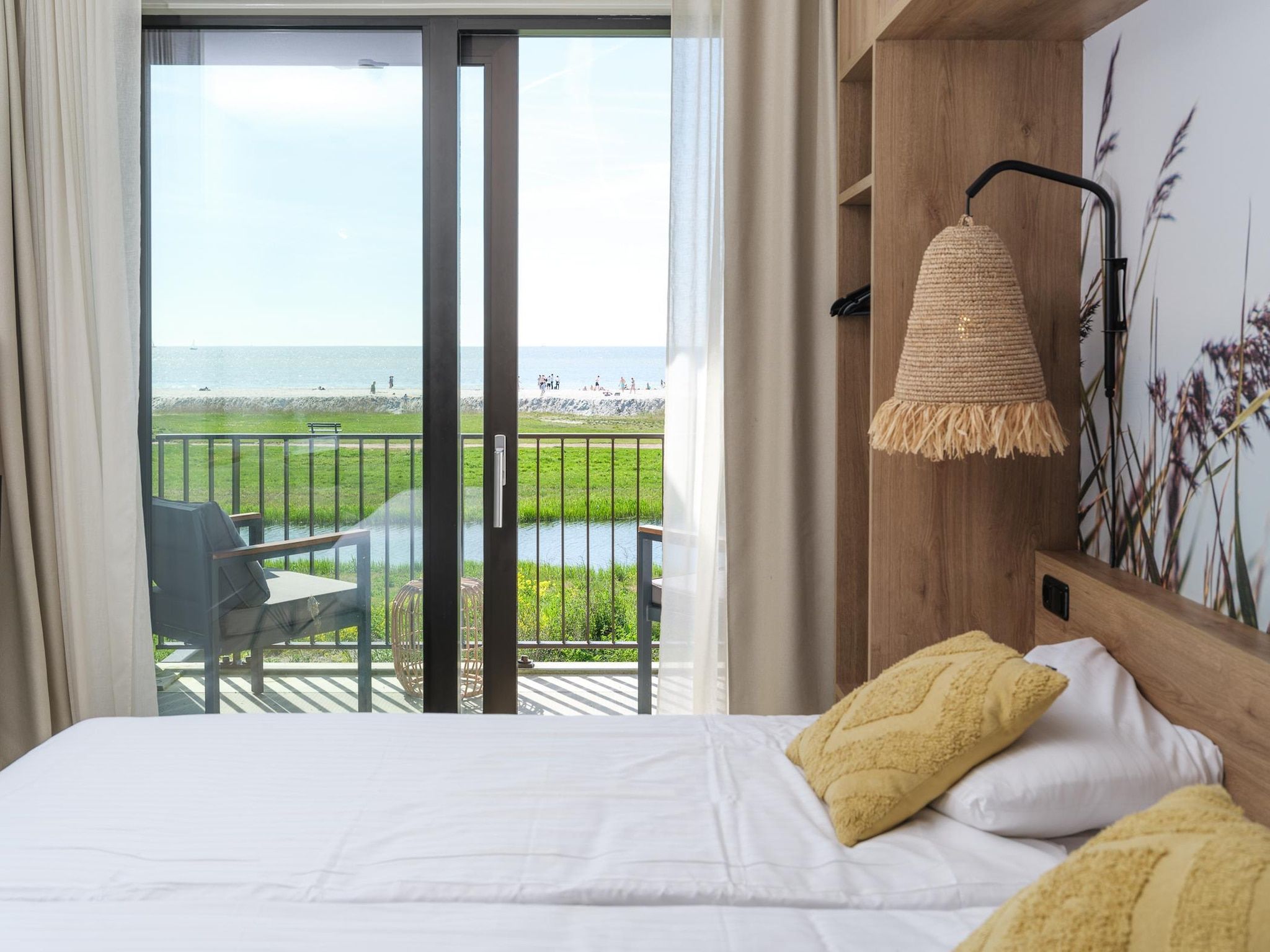 Een slaapkamer van Luxury Beach Studio | 2 Pers. in Workum
