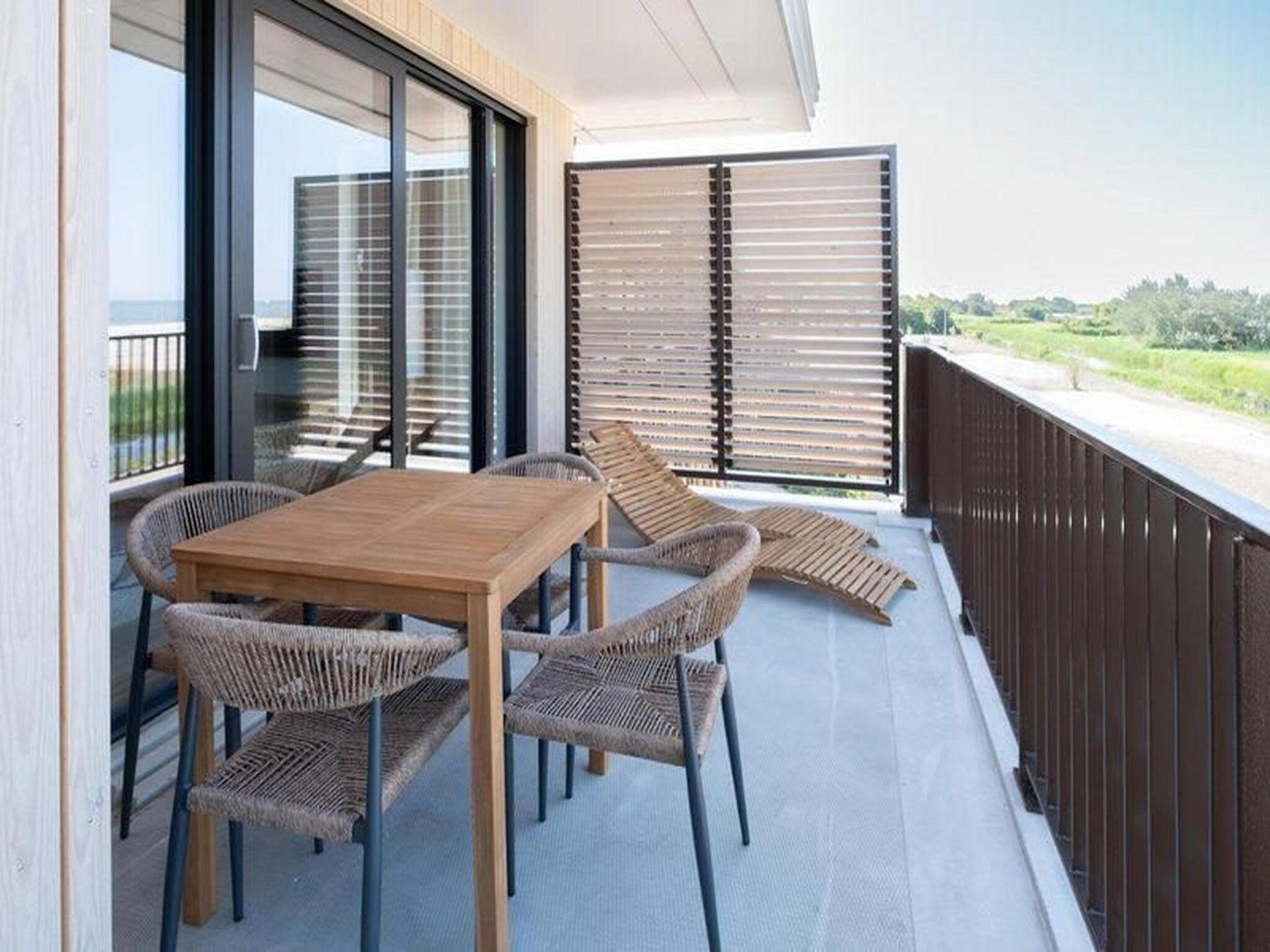 Het terras van Luxury Beach Apartment | 4+2 Pers. in Workum