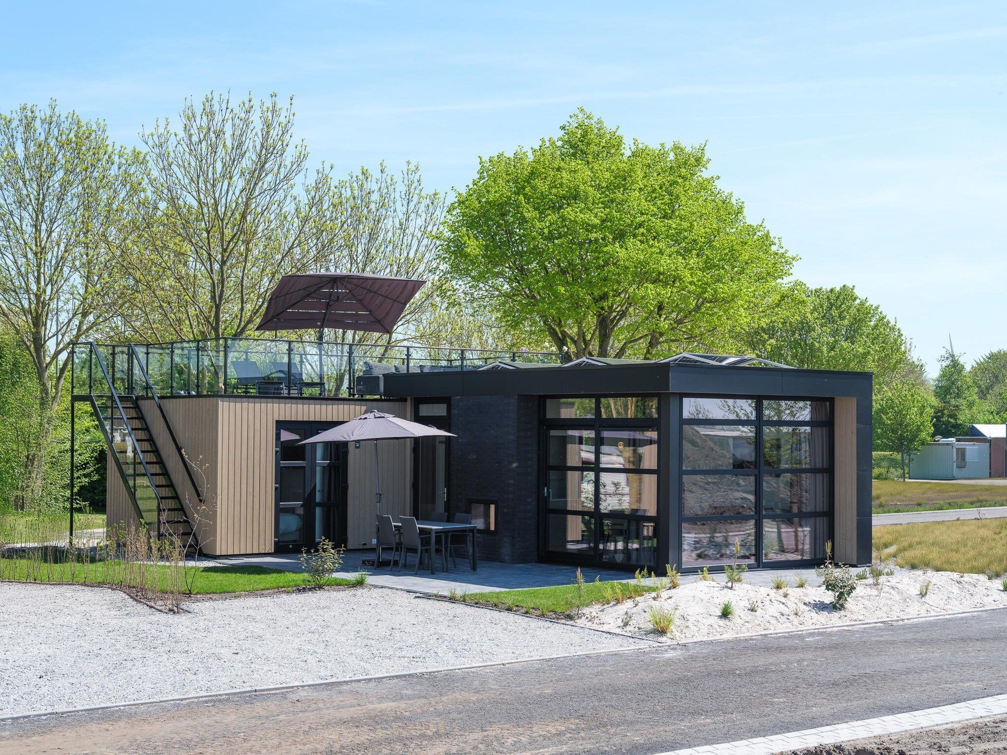 De buitenkant van Villa L-Meerzicht | 4 pers. Roof Terrace in Workum