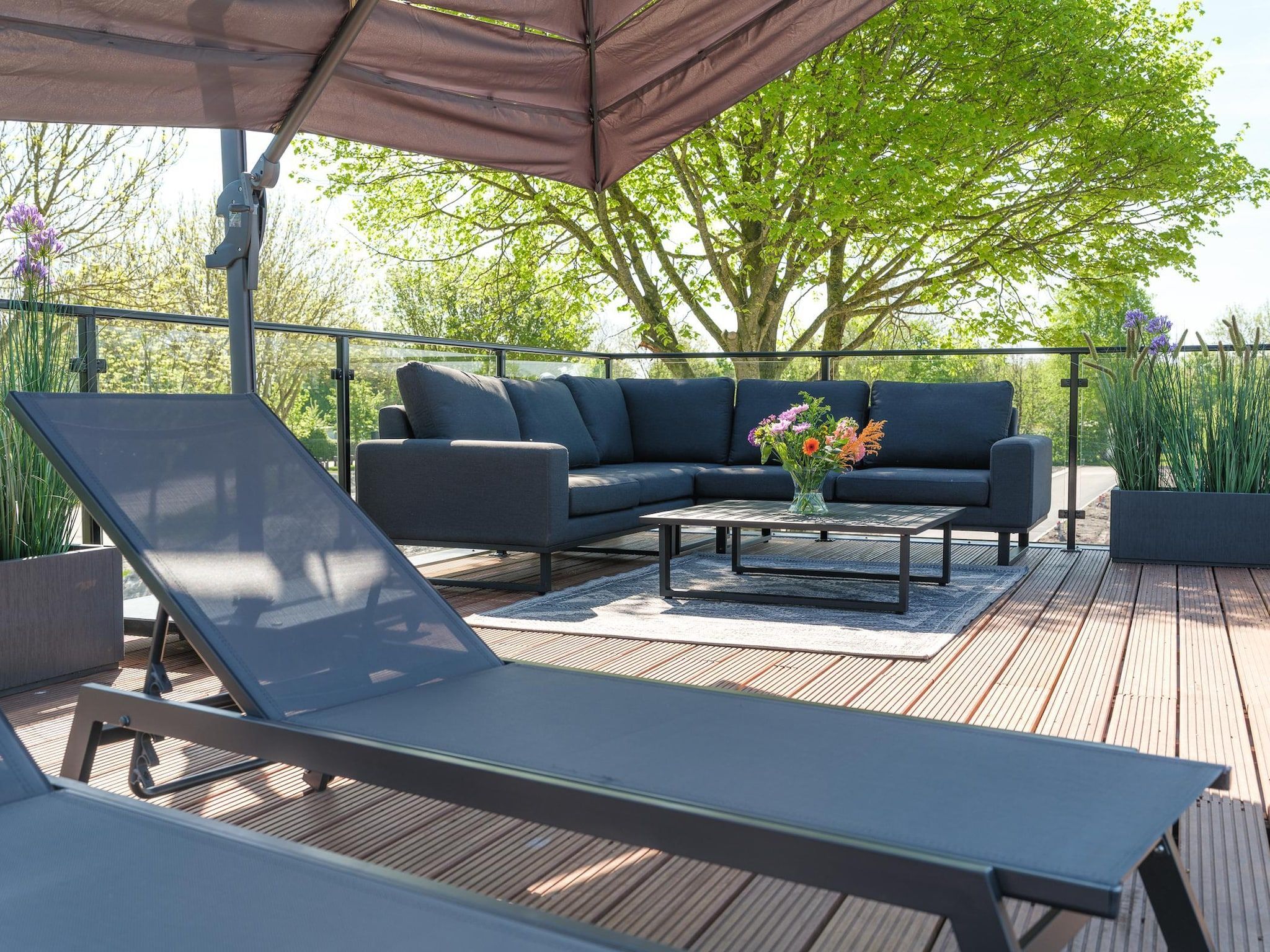Het terras van Villa L-Meerzicht | 4 pers. Roof Terrace in Workum