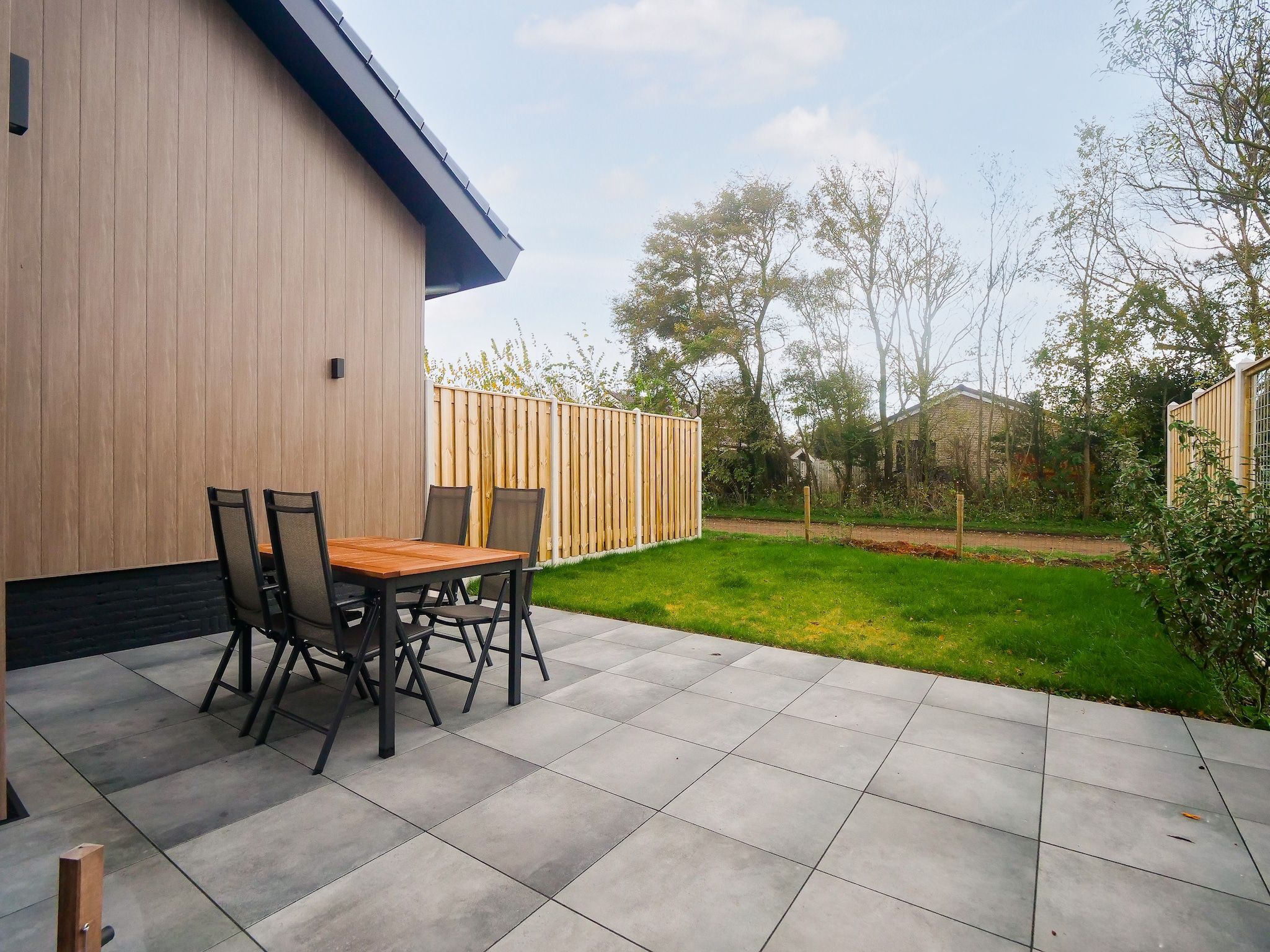 Het terras van Huis Zand in Julianadorp aan zee