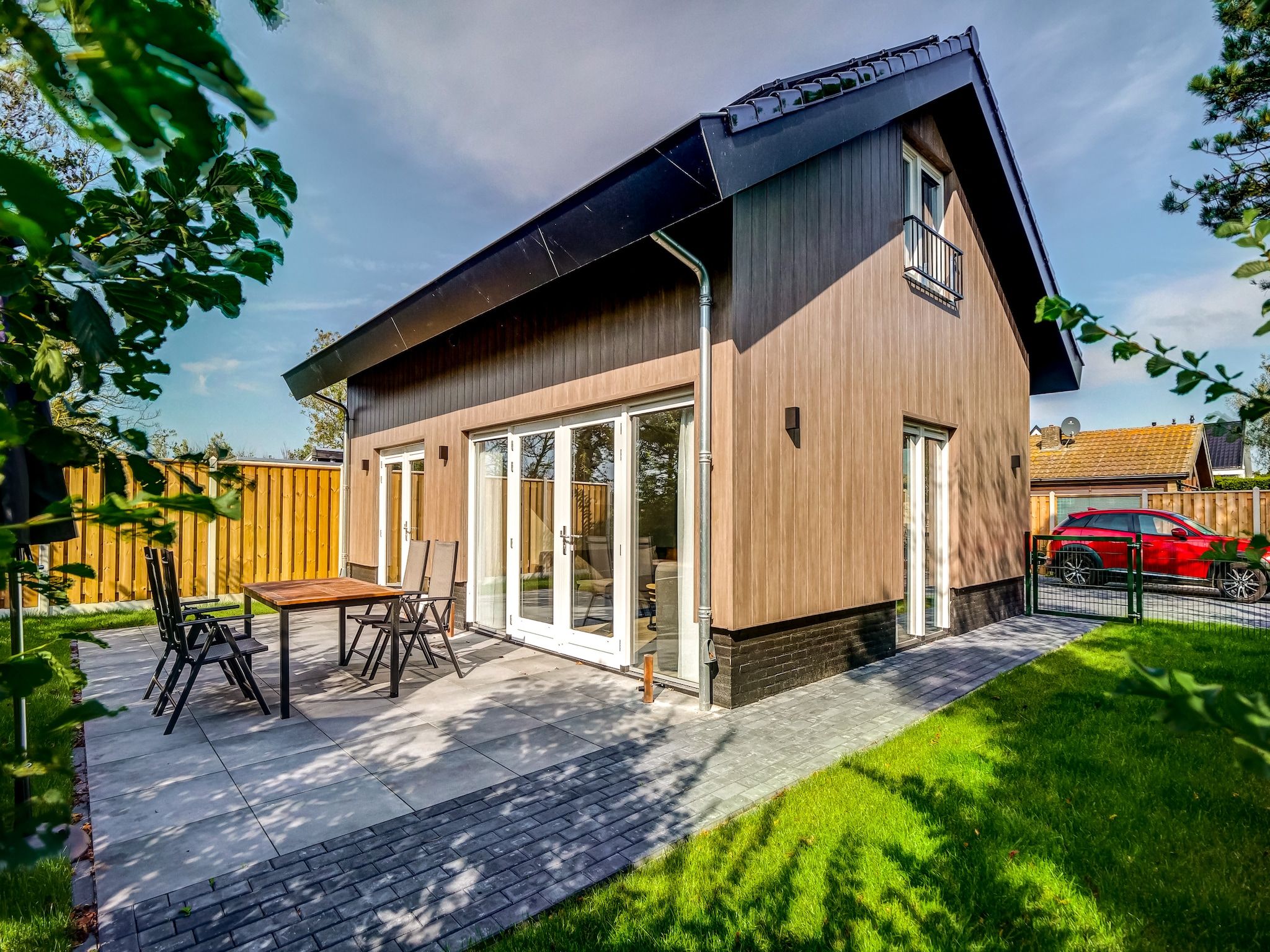 Het terras van Huis Zee in Julianadorp