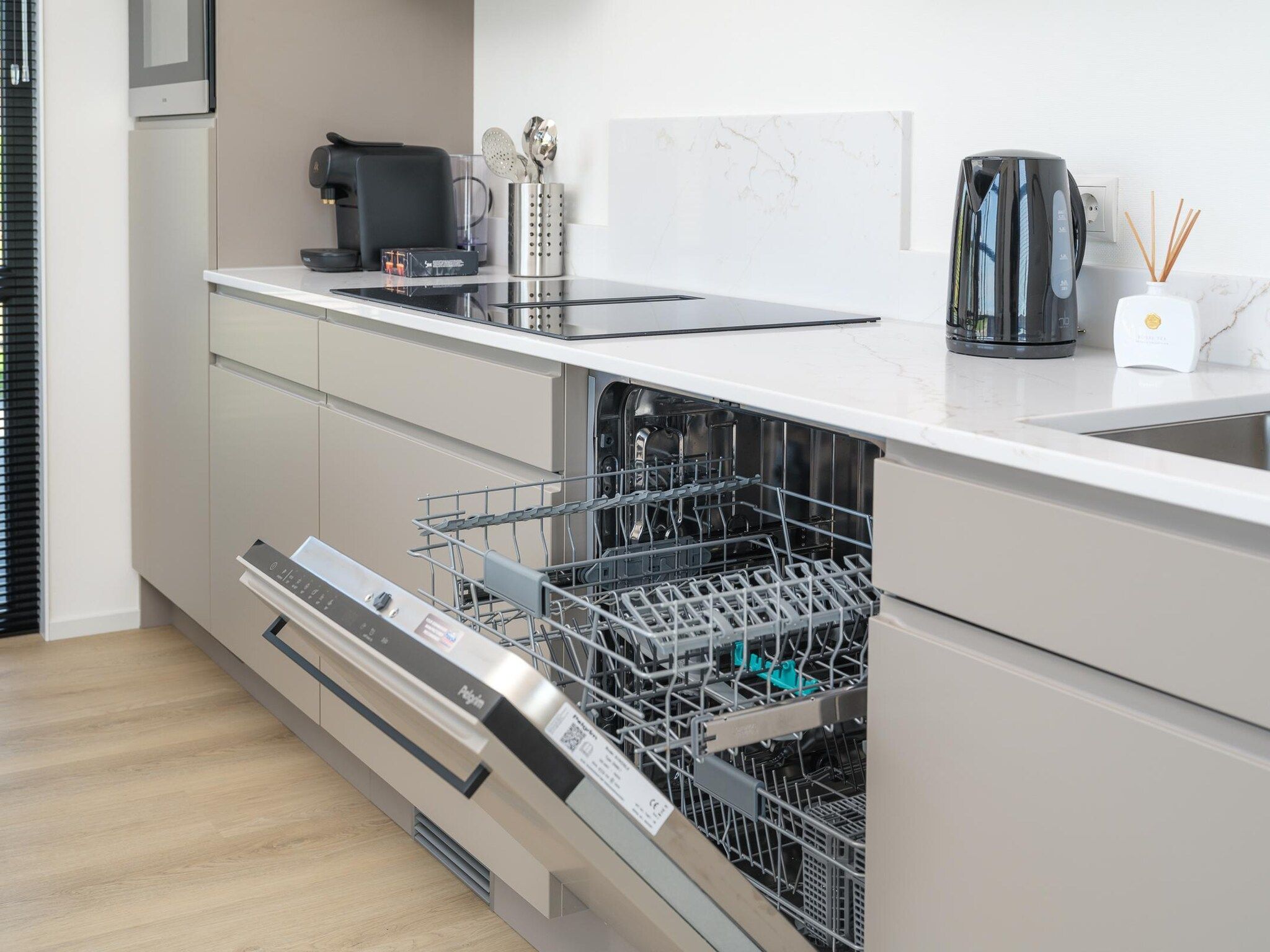 De keuken van Villa Meerzicht | 4 Pers. Sauna in Workum