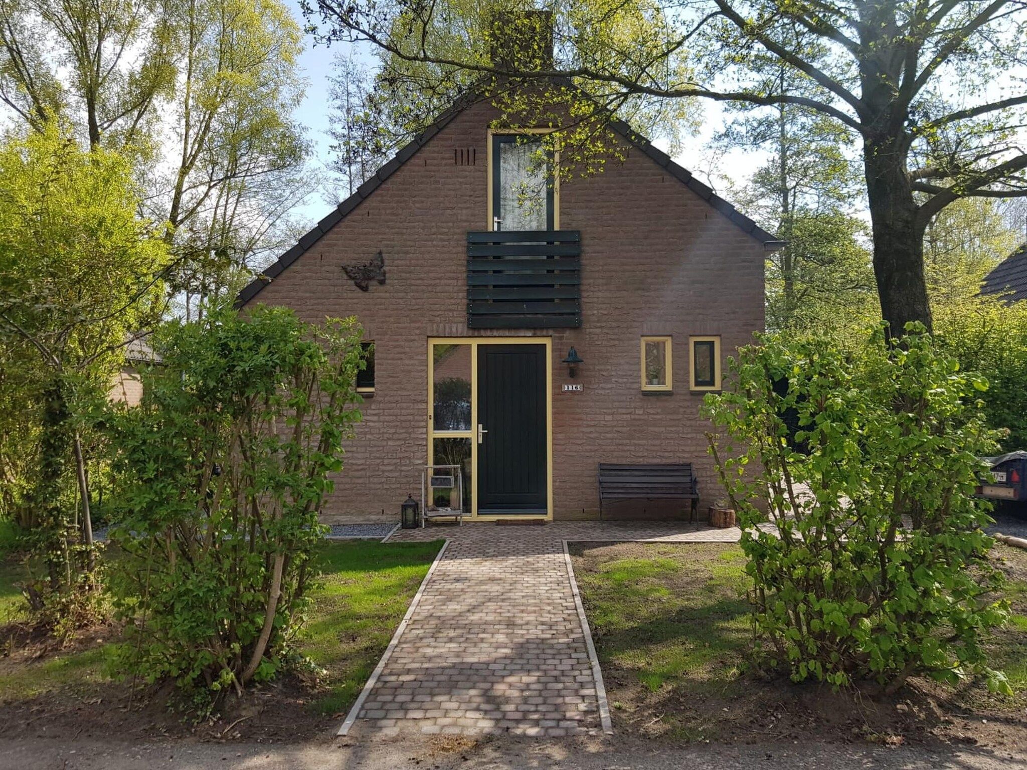 De buitenkant van 6 - Persons De Zingende Wilg in Ewijk