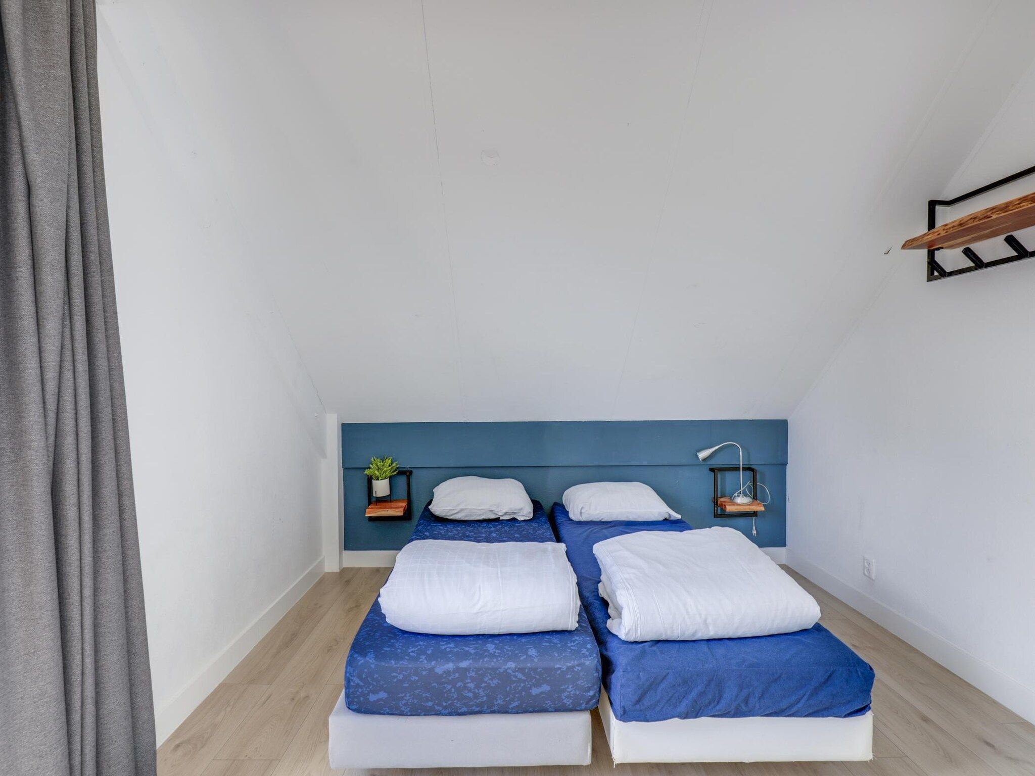 Een slaapkamer van 6 - Persons De Zingende Wilg (copy) (copy) in Ewijk