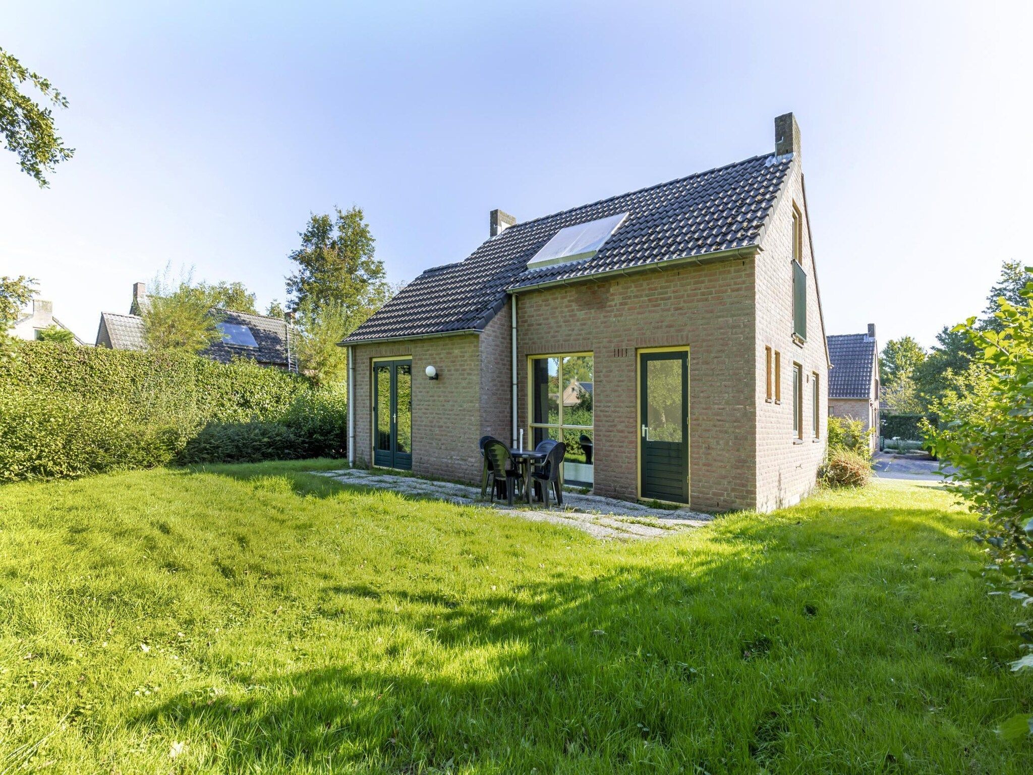 De buitenkant van 7 - Persoons Forest 217 Sauna Bungalow (copy) (copy) (copy) in Ewijk