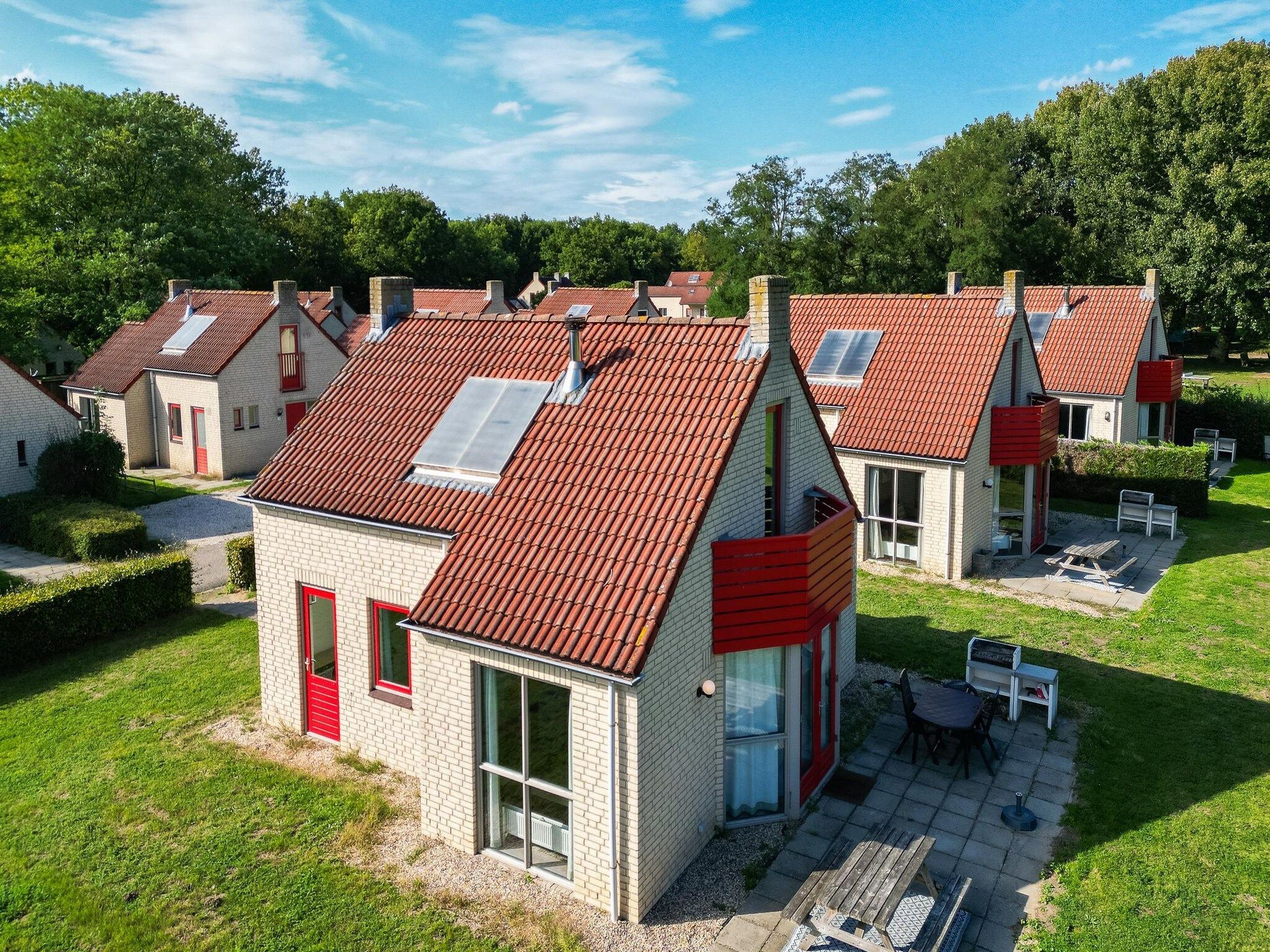 De buitenkant van 6 - Persons De Zingende Wilg (copy) (copy) in Ewijk