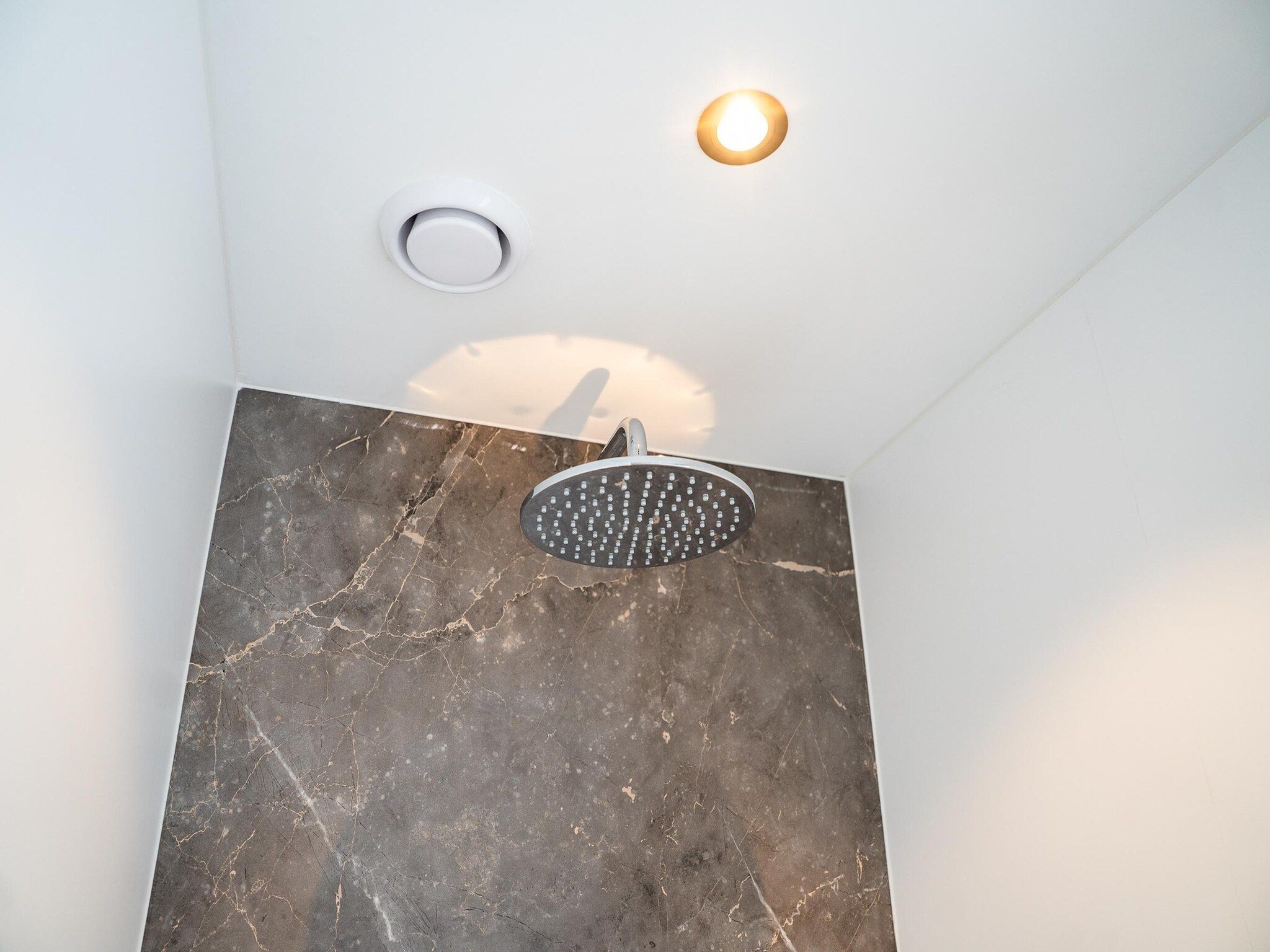 De badkamer van Ecovilla Waterzicht  6 people Luxe in Oirschot