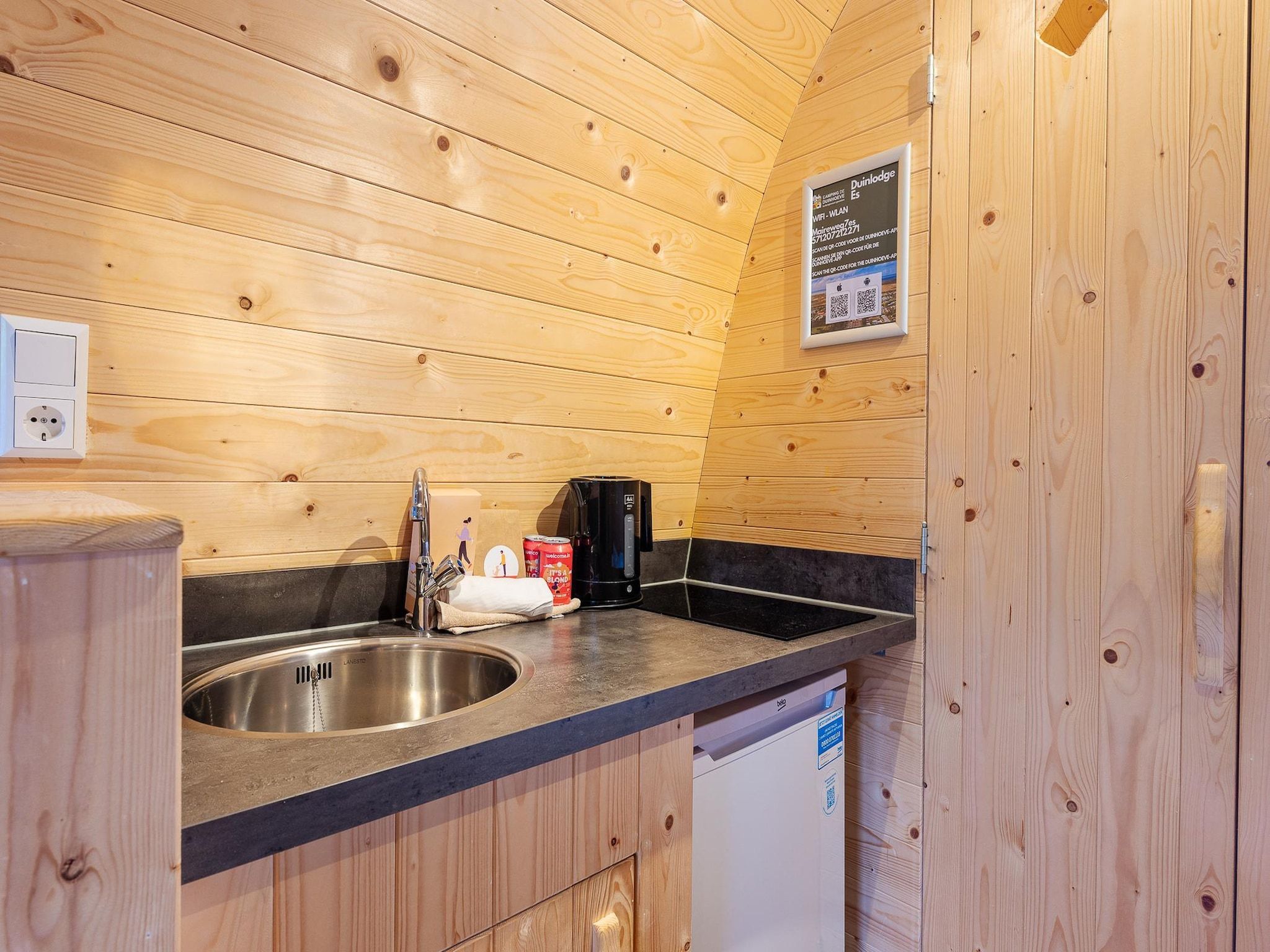 De keuken van Duinhoeve Duinlodges 2 pers (huisdiervriendelijk) in Burgh-Haamstede