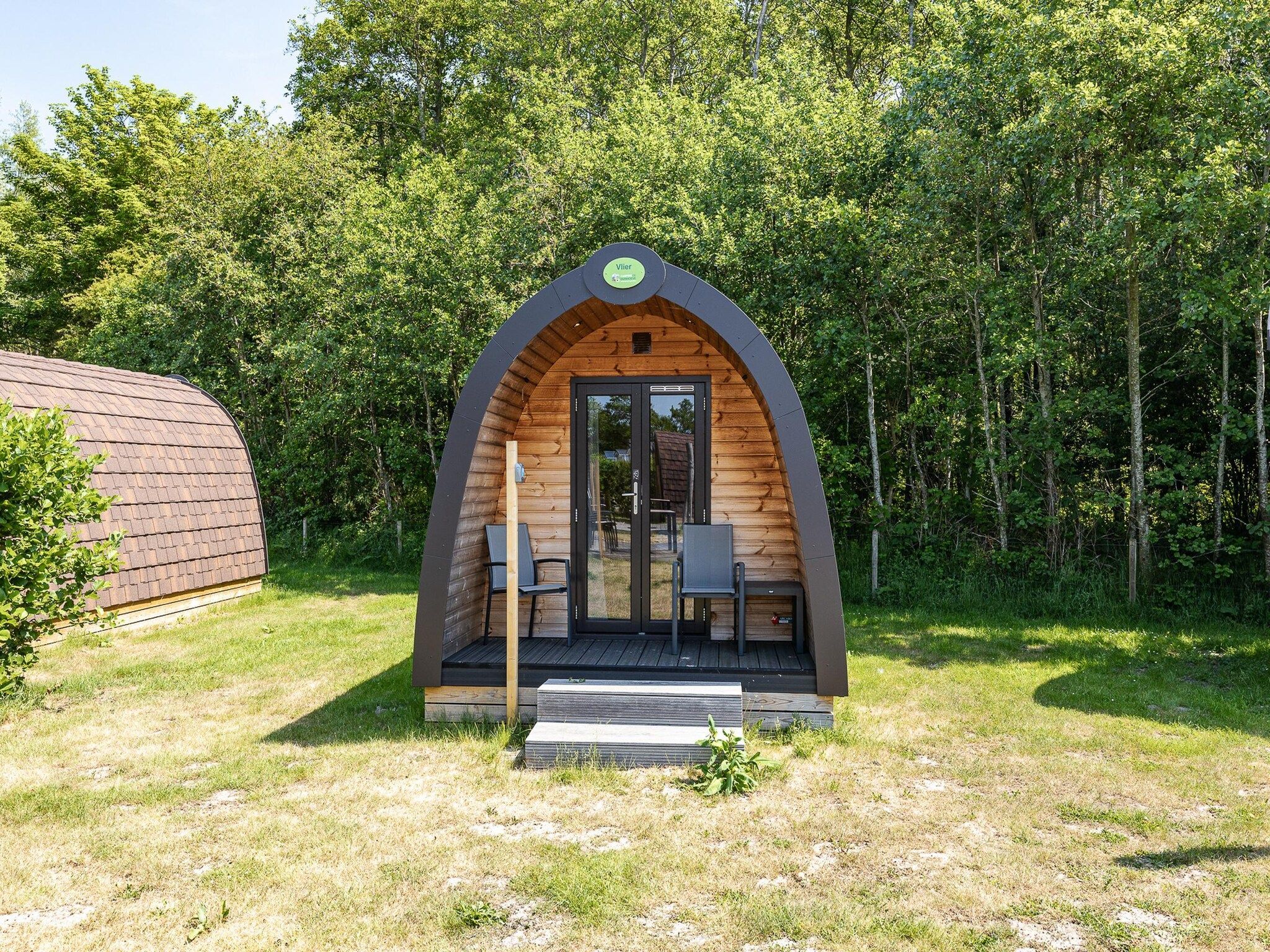 De buitenkant van Duinhoeve Duinlodges 2 pers (huisdiervriendelijk) in Burgh-Haamstede