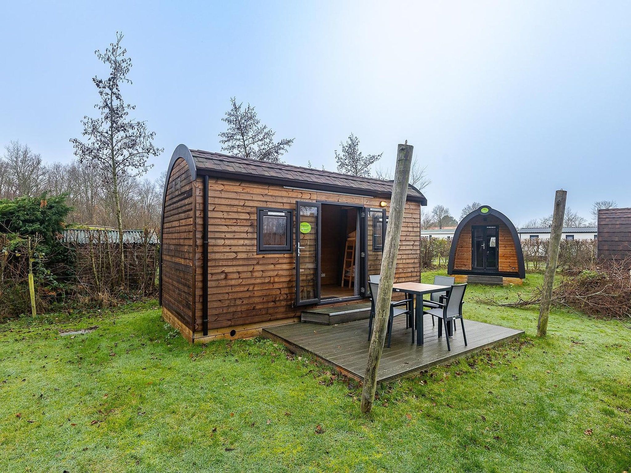 De buitenkant van Duinhoeve Duinlodges 4pers (huisdiervriendelijk) in Burgh-Haamstede