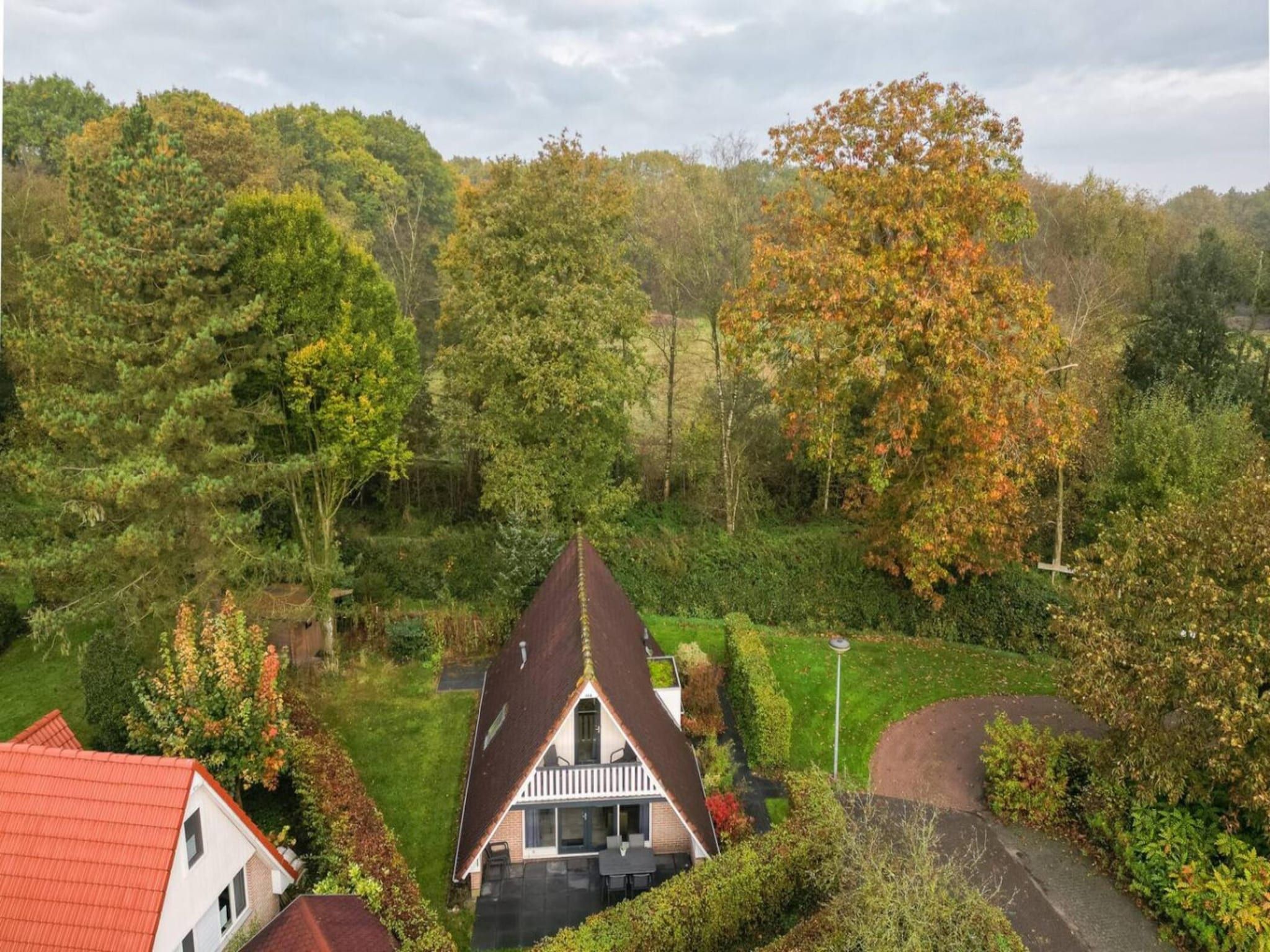 De buitenkant van 118 | Rietzanger | Sfeervol ingerichte bungalow in Den Haag