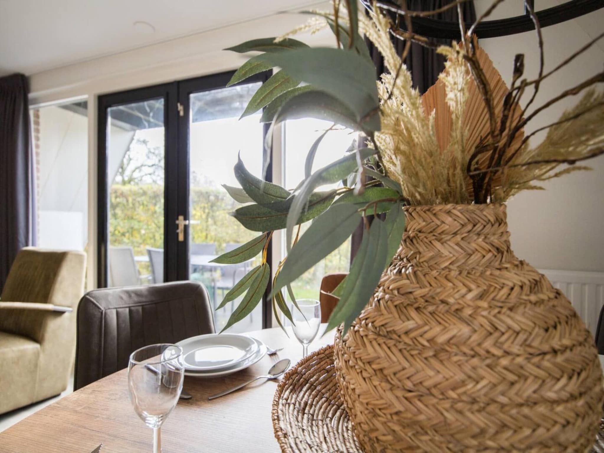 De eetkamer van 118 | Rietzanger | Sfeervol ingerichte bungalow in Den Haag