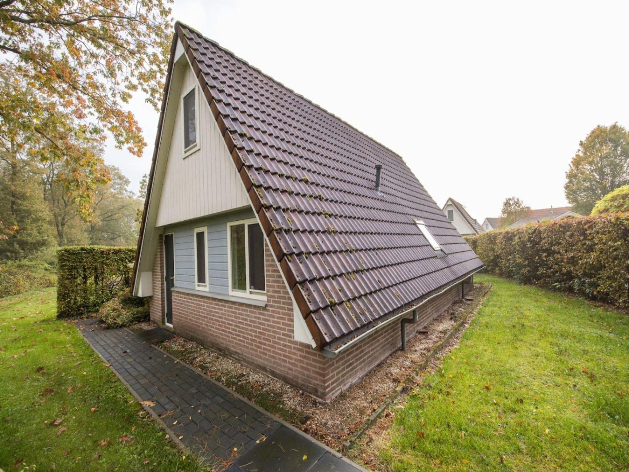 De buitenkant van 118 | Rietzanger | Sfeervol ingerichte bungalow in Den Haag