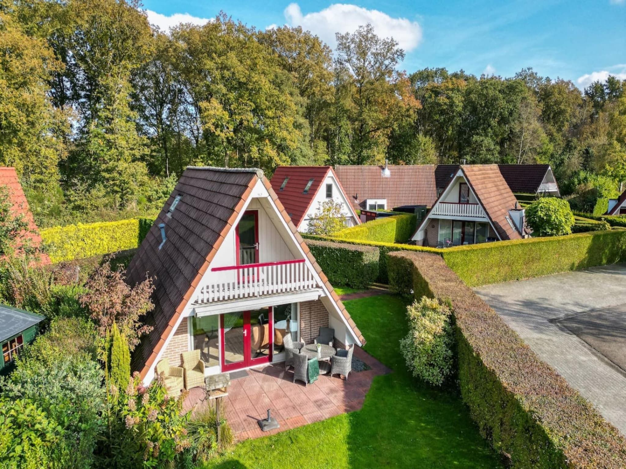 De buitenkant van 92 | Gaai | Prachtige bungalow nabij natuur in Den Haag