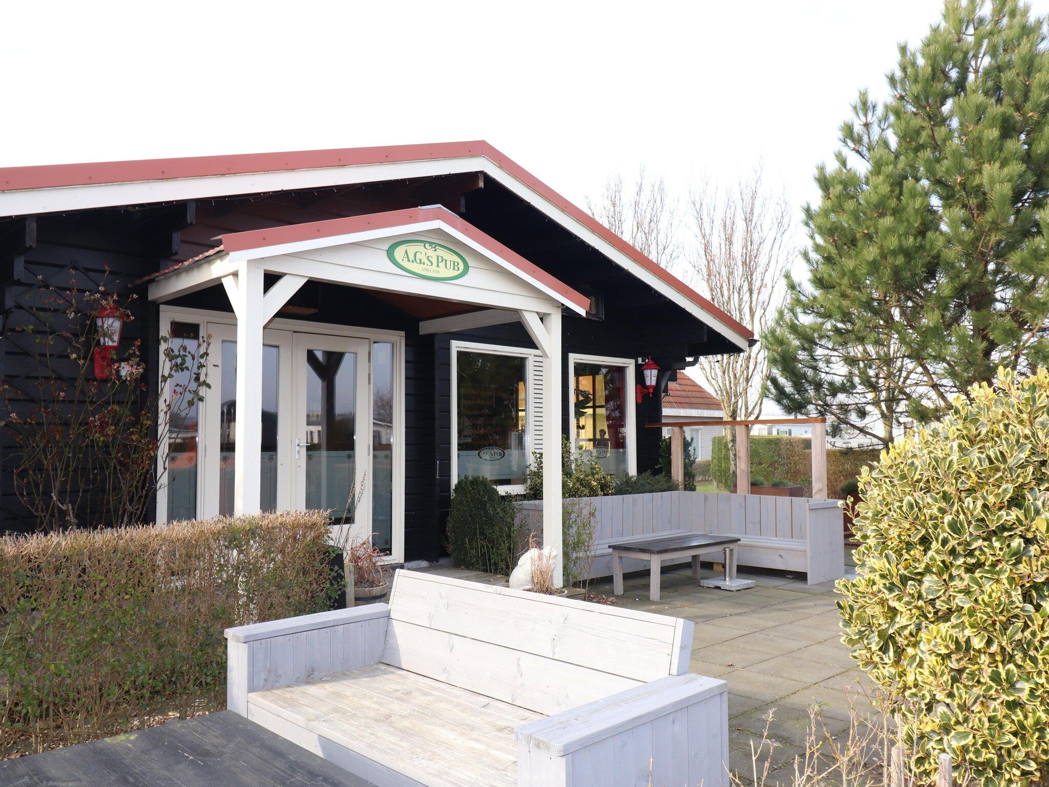 Parkfaciliteiten bij Comfort Chalet in Hollum