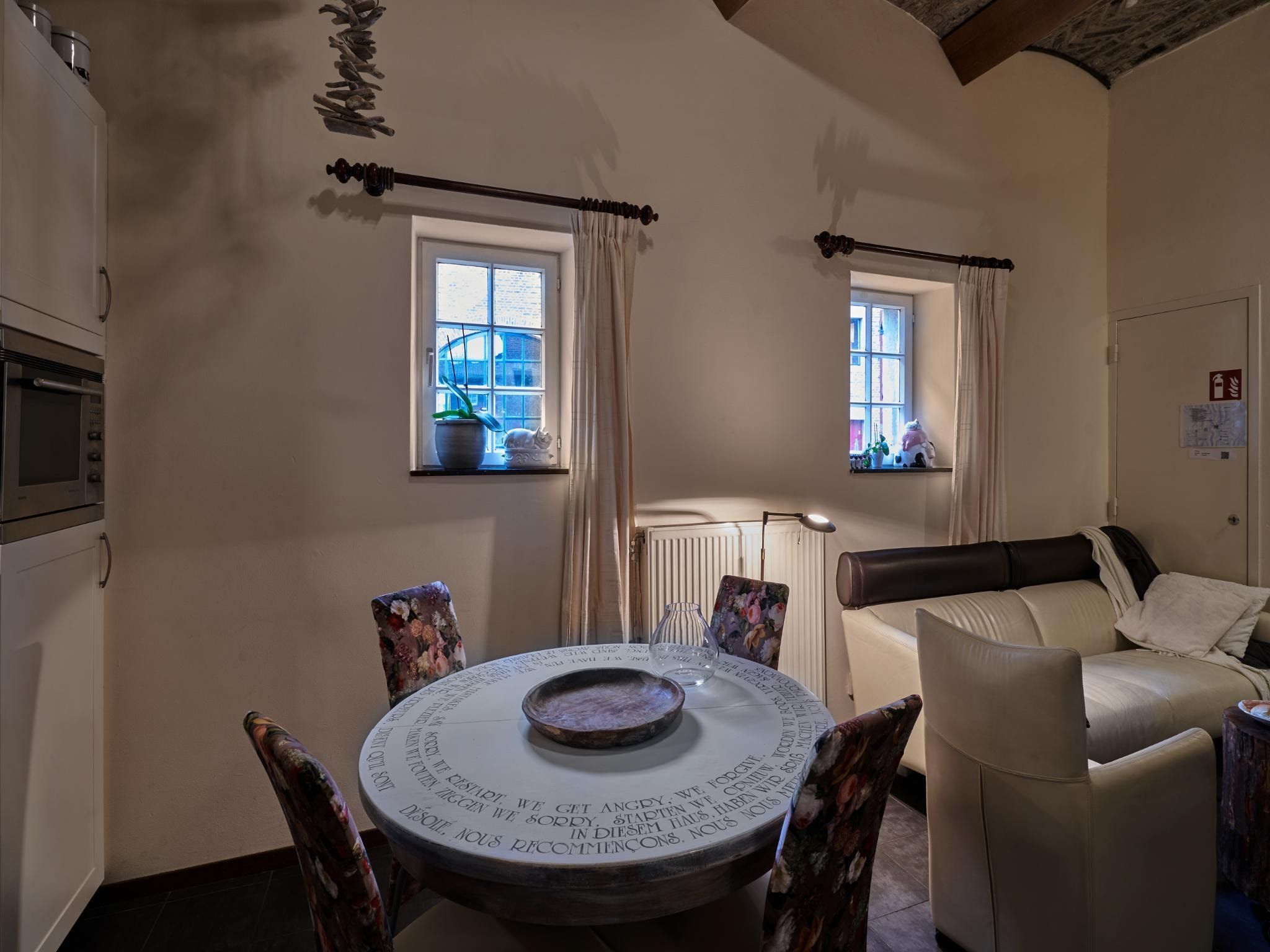 De eetkamer van Meschermolen 8 in Mesch-Eijsden
