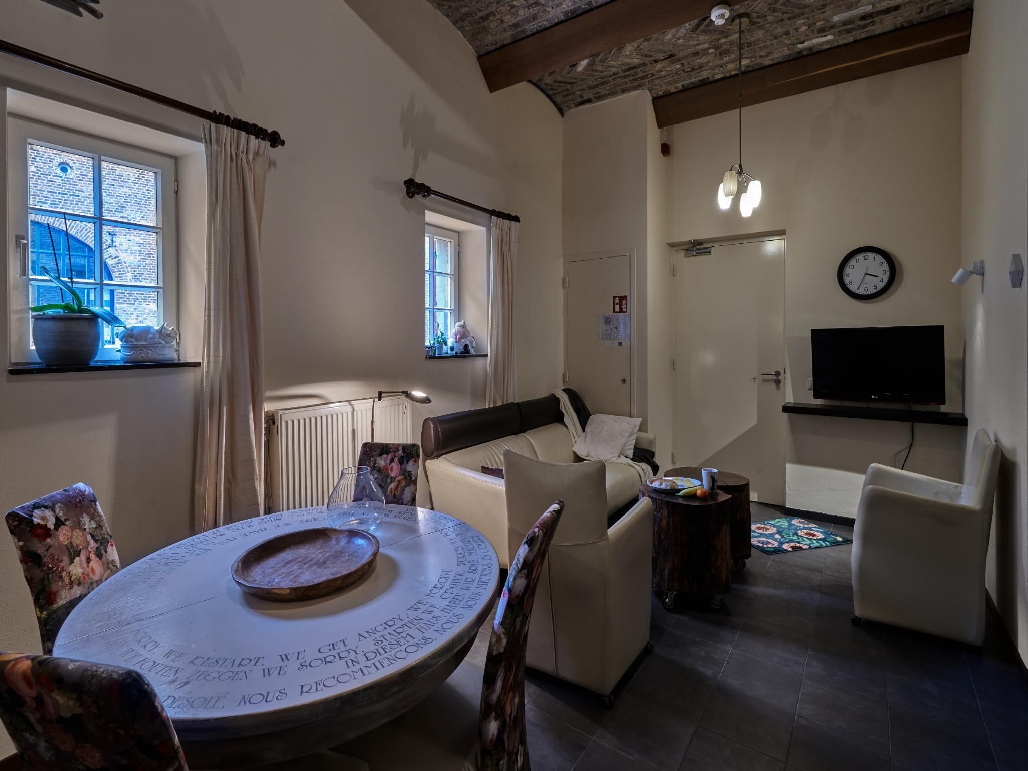 De eetkamer van Meschermolen 8 in Mesch-Eijsden