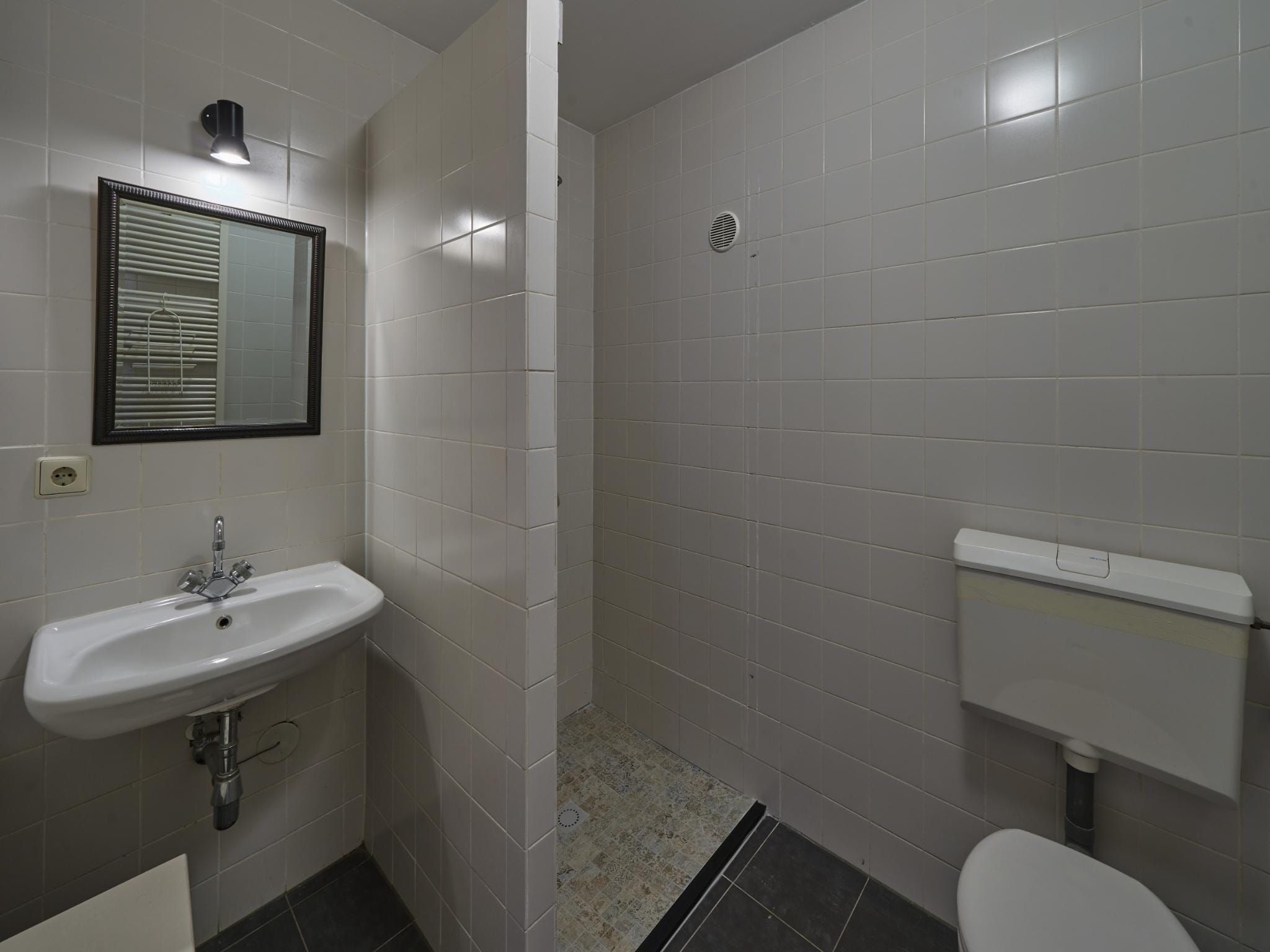De badkamer van Meschermolen 8 in Mesch-Eijsden