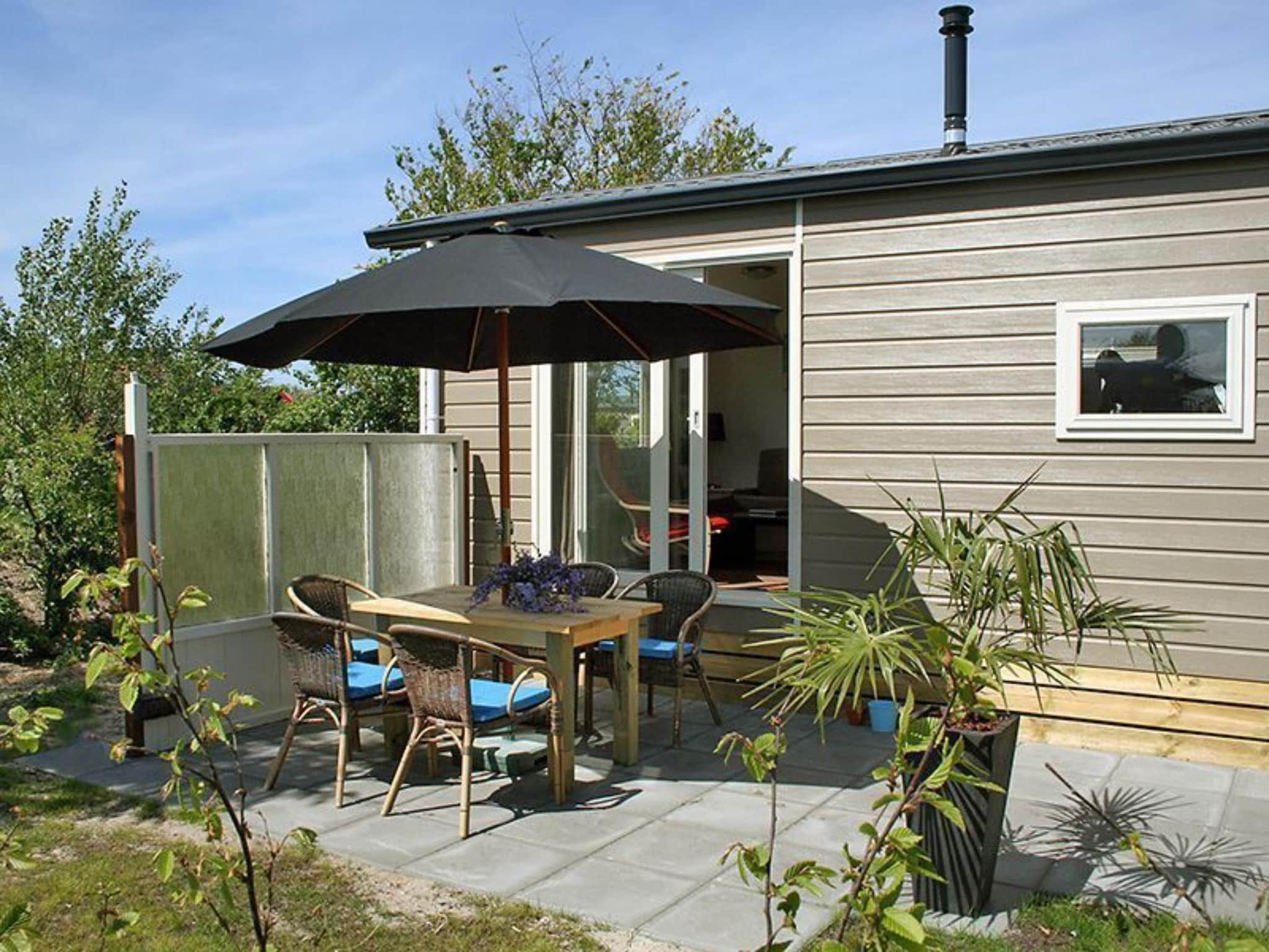 Het terras van Duinchalet in Hollum