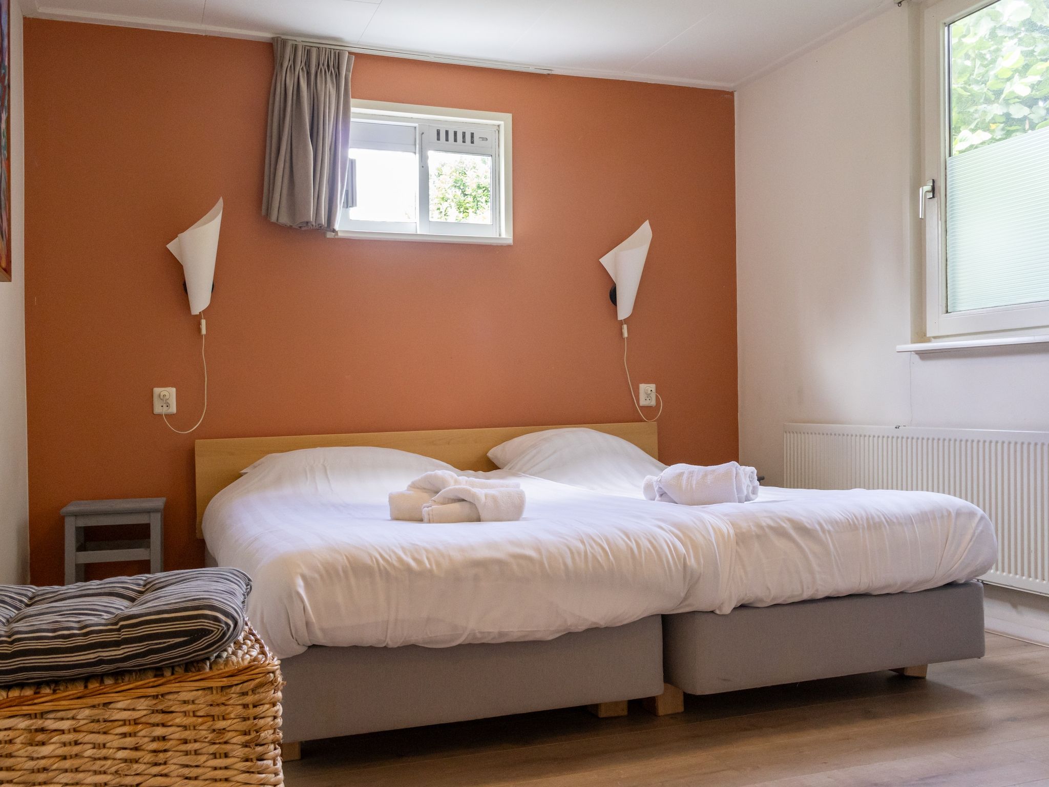 Een slaapkamer van Huis & Meer nabij het Ijsselmeer in Lemmer