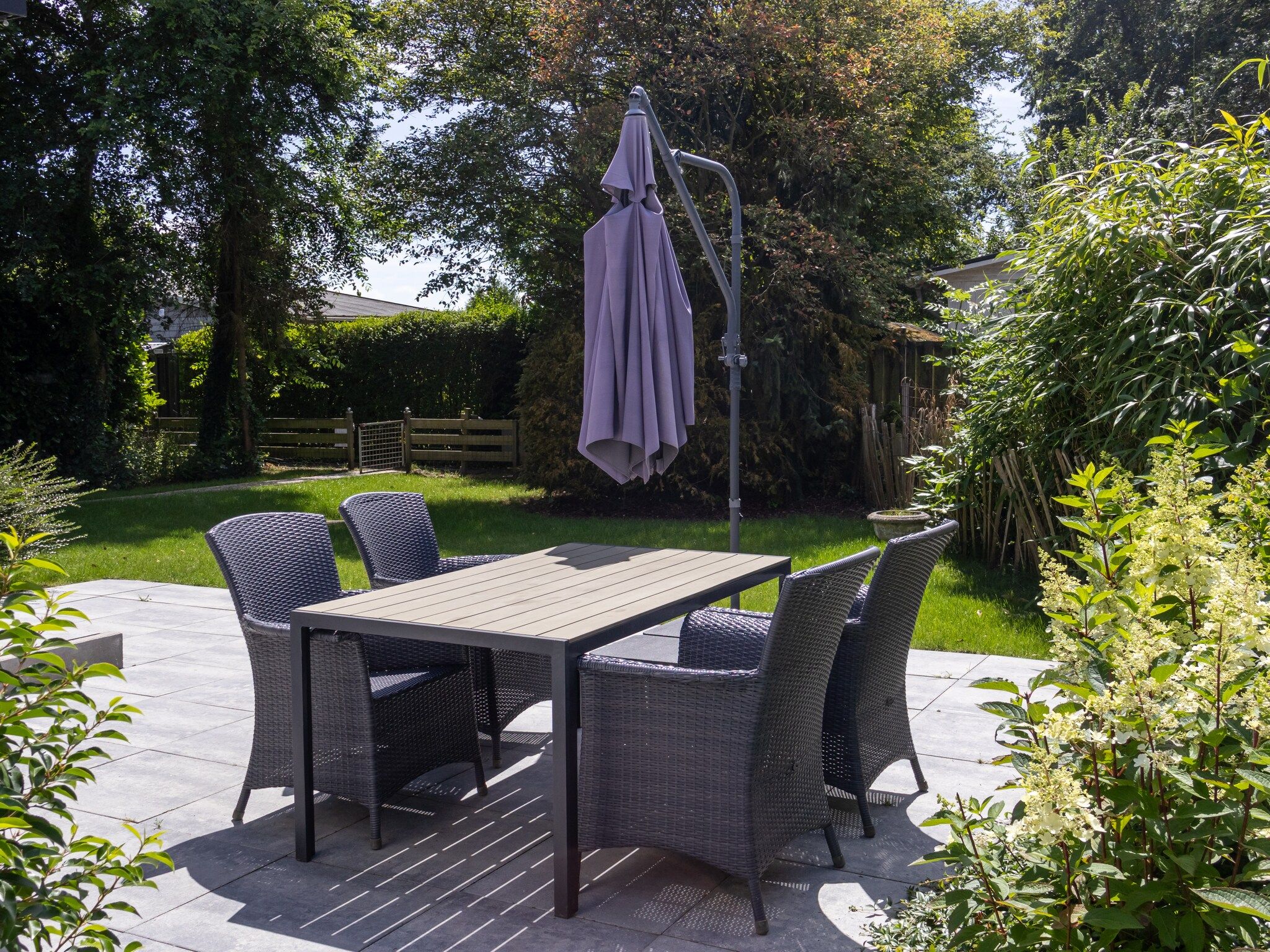 De tuin van Huis & Meer nabij het Ijsselmeer in Lemmer