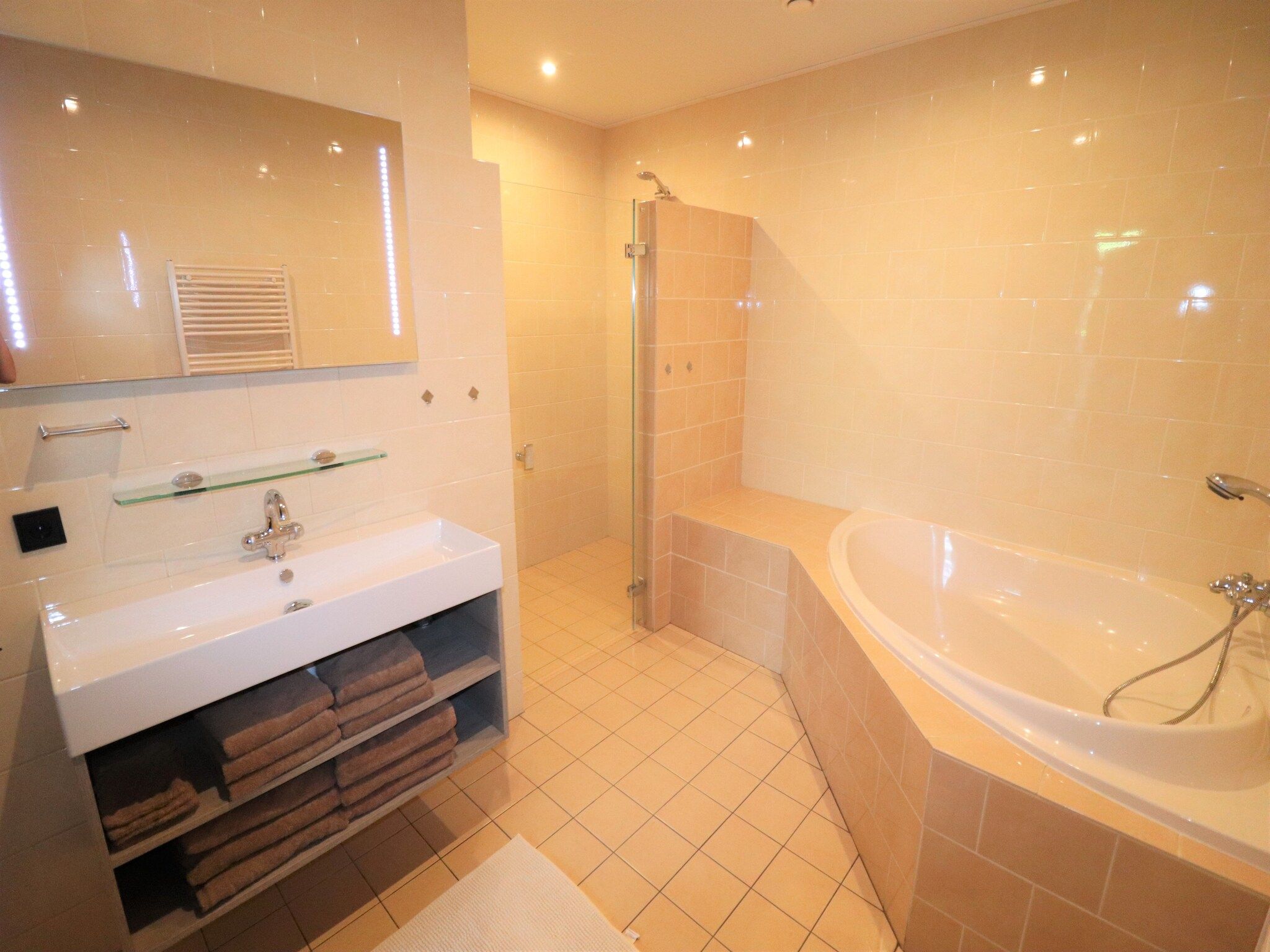 De badkamer van Boerderij Mulder Dalerveen in Dalerveen