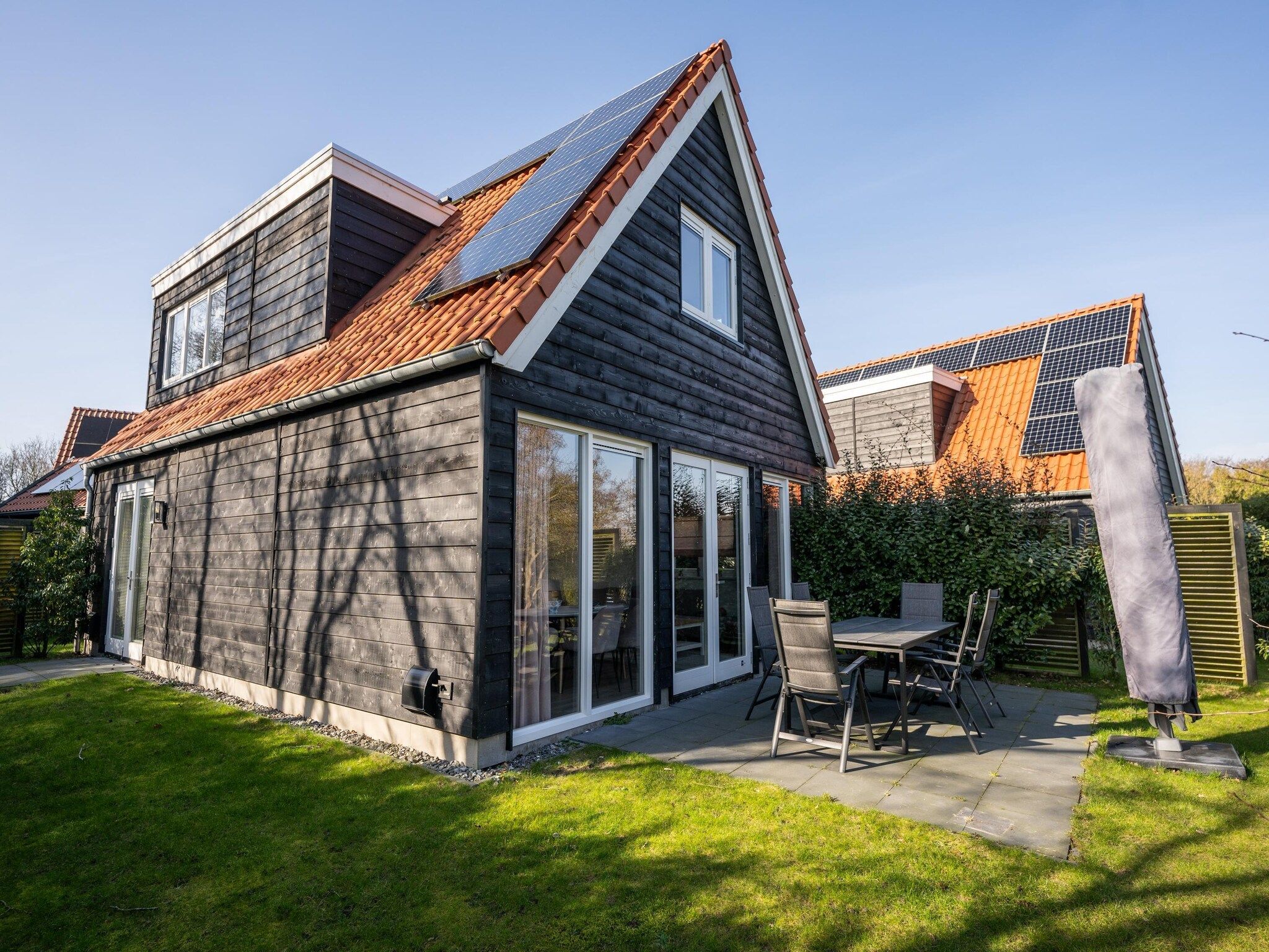 De buitenkant van Mienterbos-Heideglop in De Koog
