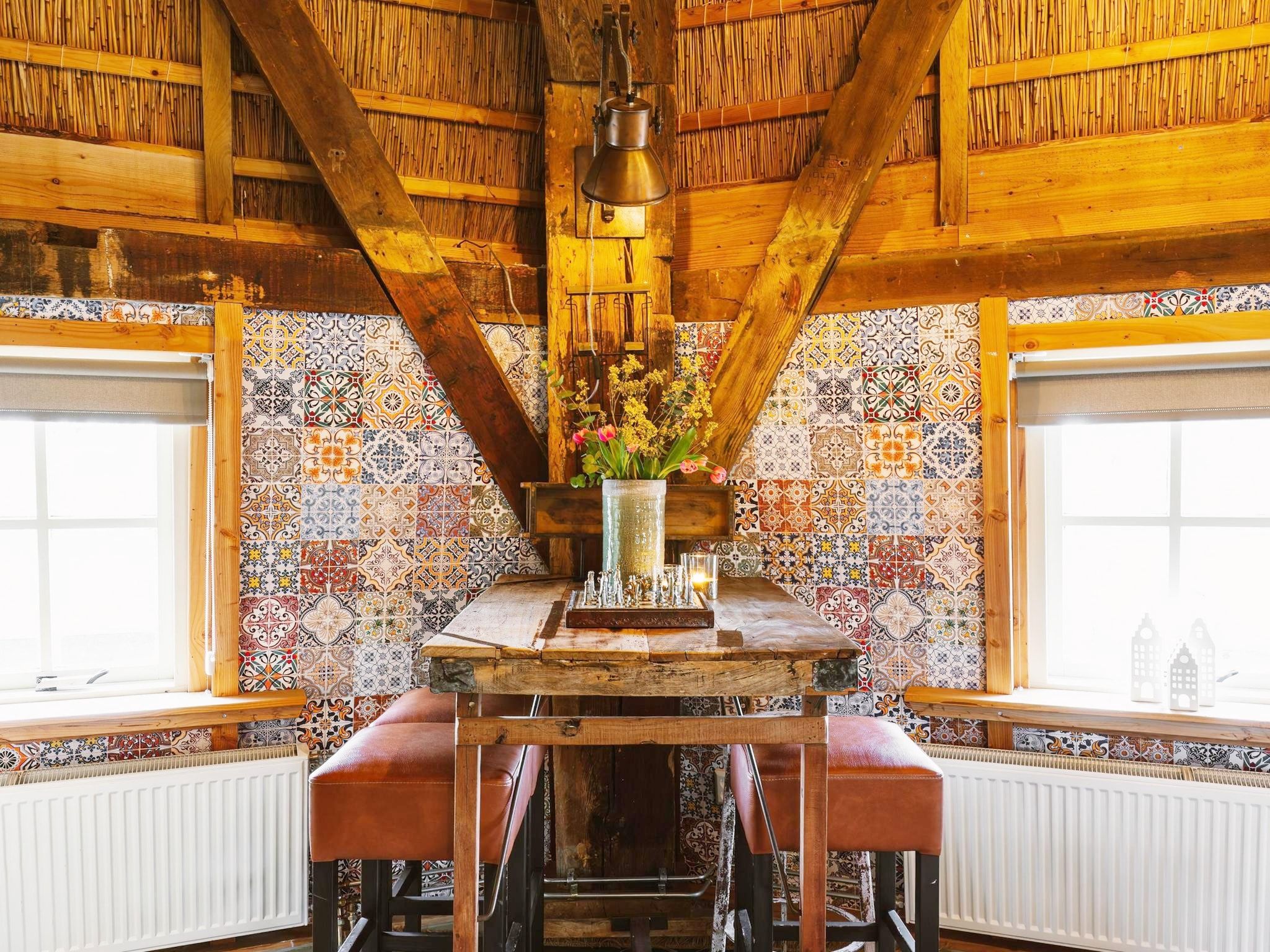 De eetkamer van De Molen van Egmond in Egmond aan den Hoef
