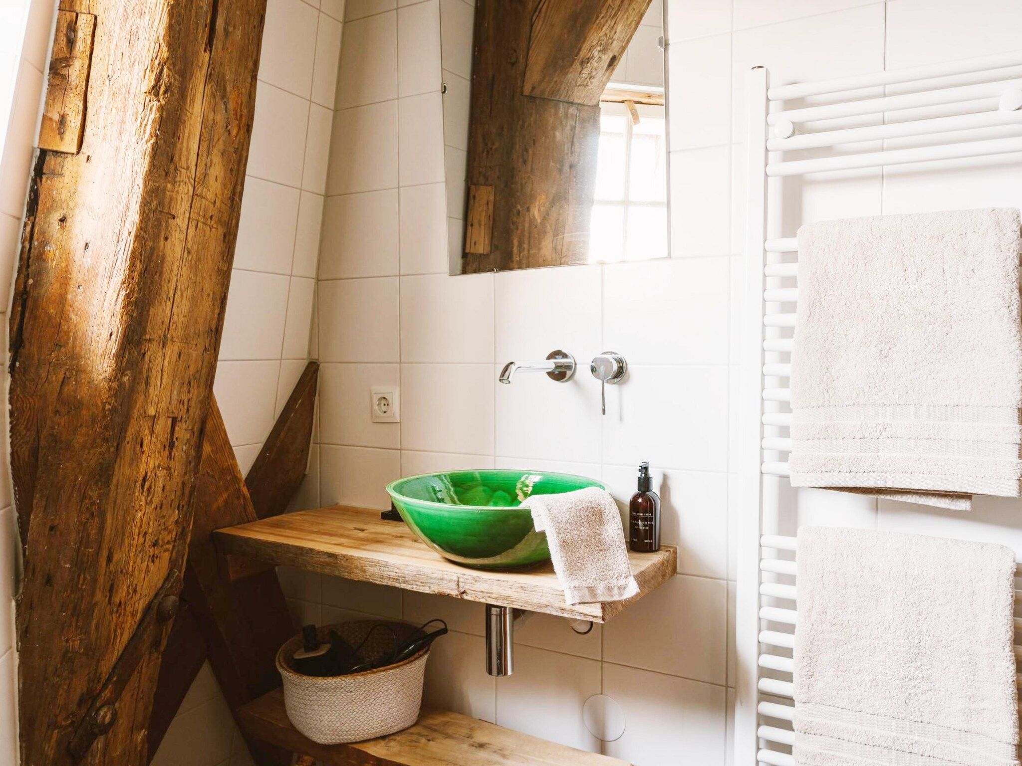 De badkamer van De Molen van Egmond in Egmond aan den Hoef