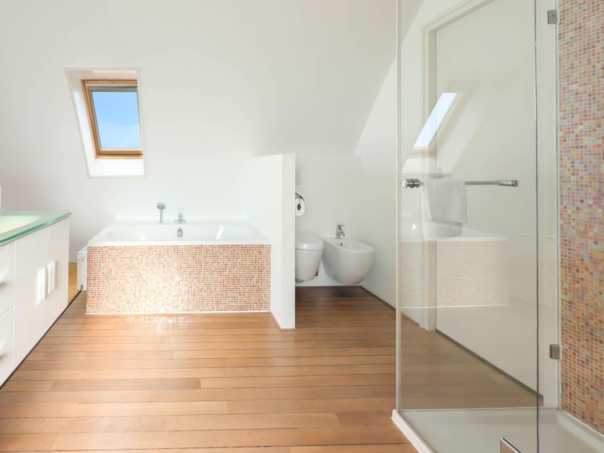 De badkamer van Droomlicht in Egmond aan Zee