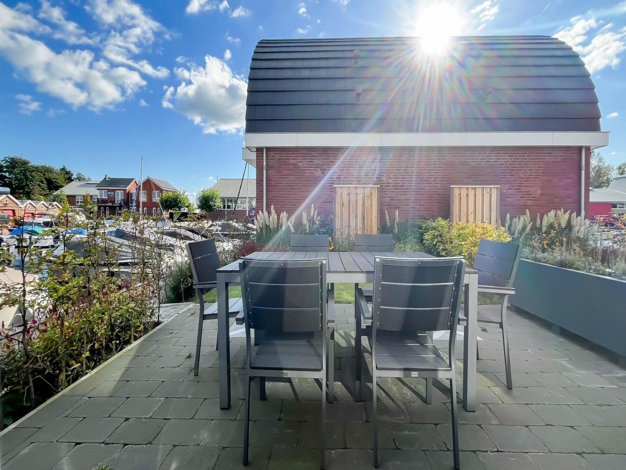 Het terras van Havenzicht in Uitgeest