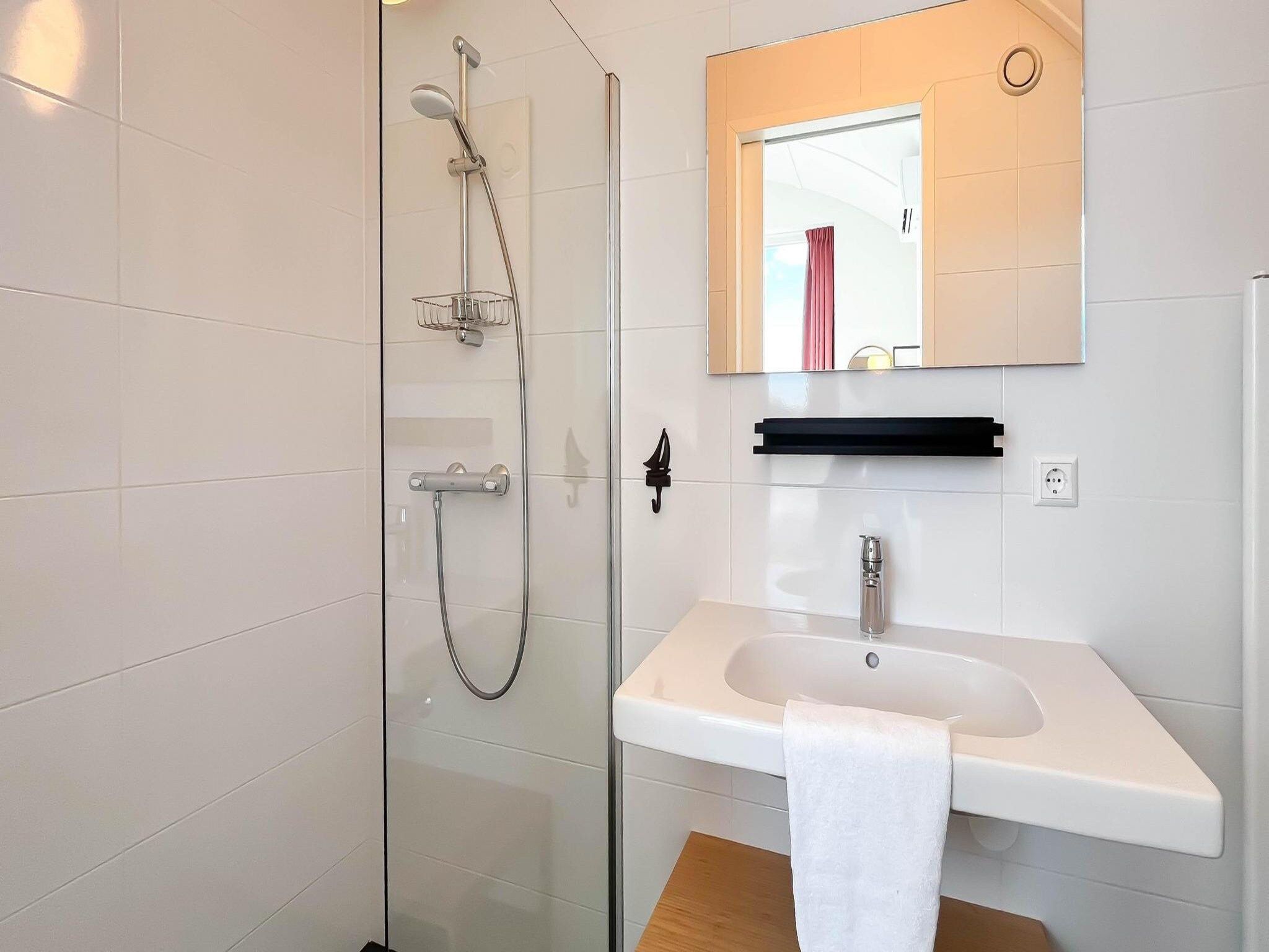 De badkamer van Havenzicht in Uitgeest