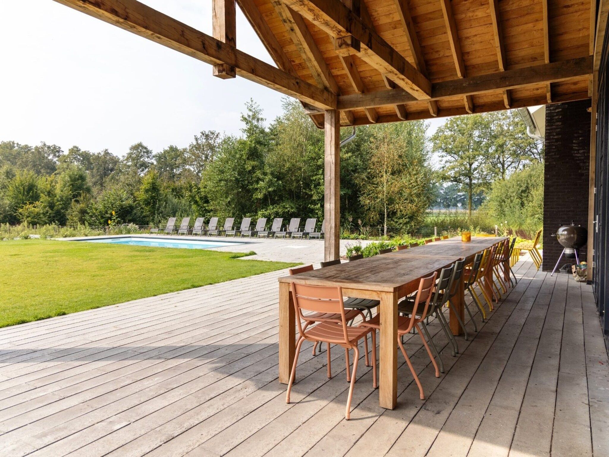 Het terras van Het Heerlijcke Huis in Aalten