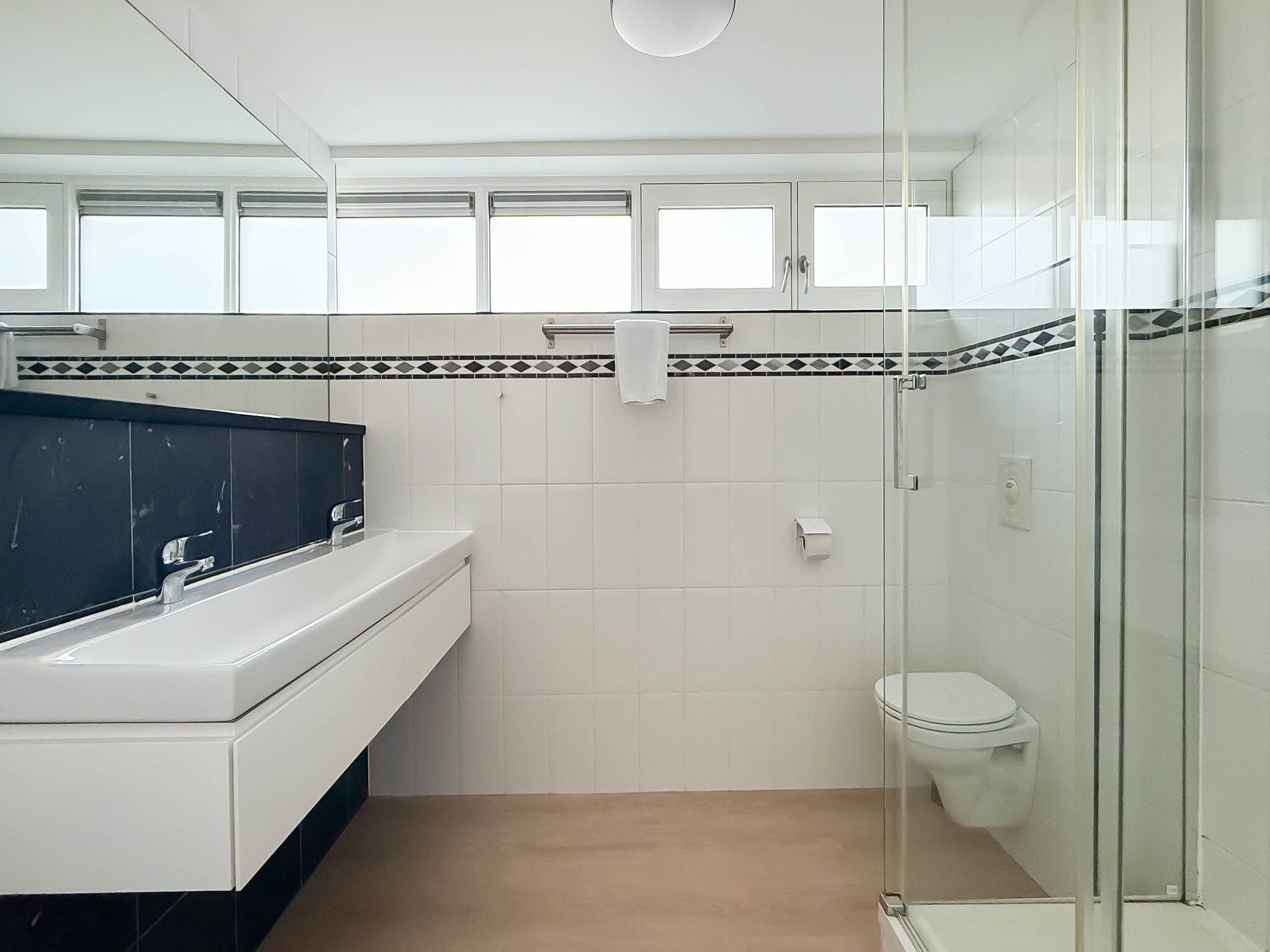 De badkamer van Jachtzicht in Uitgeest