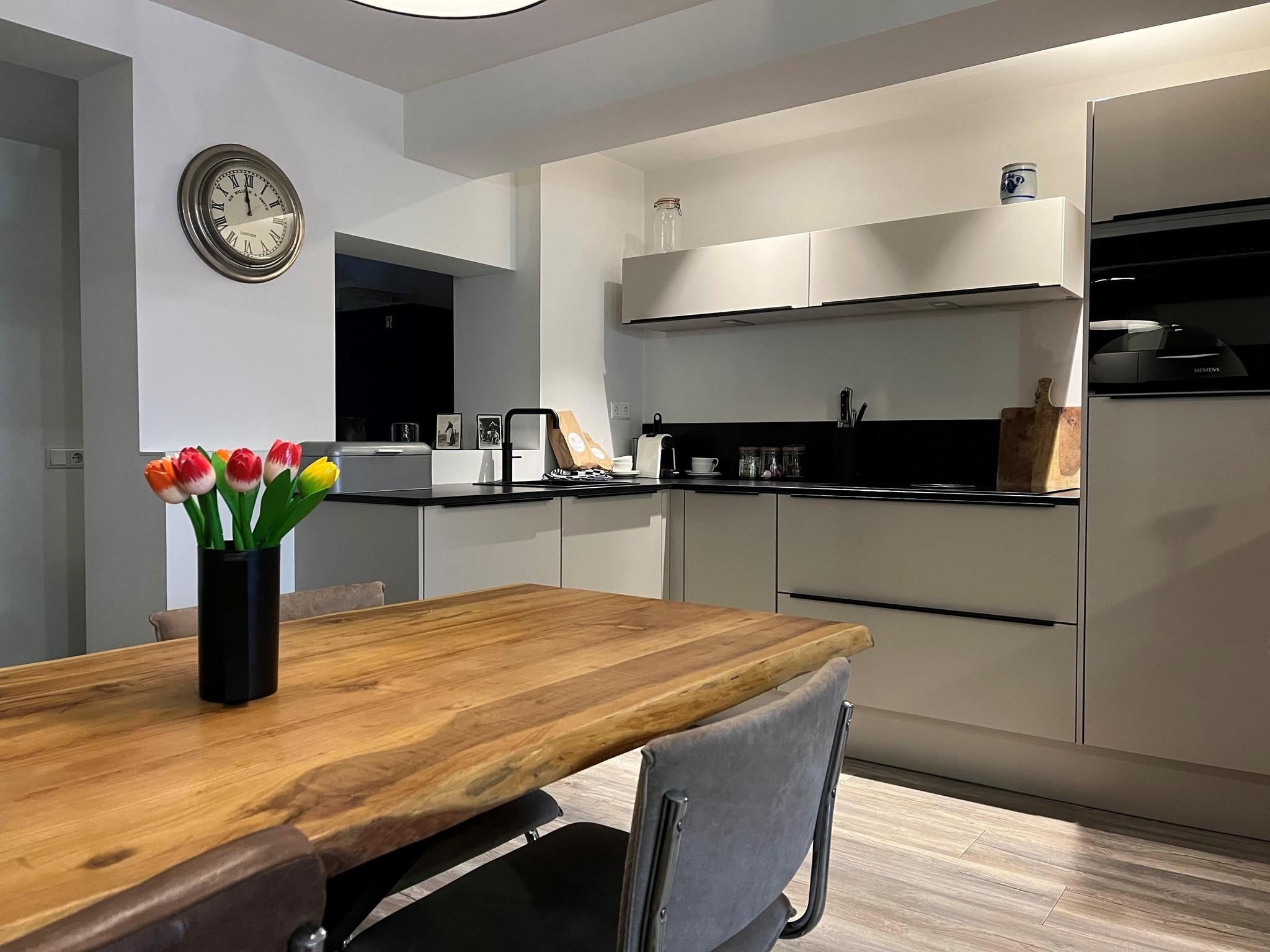 De keuken van La Chatelaine 3 in Egmond aan Zee