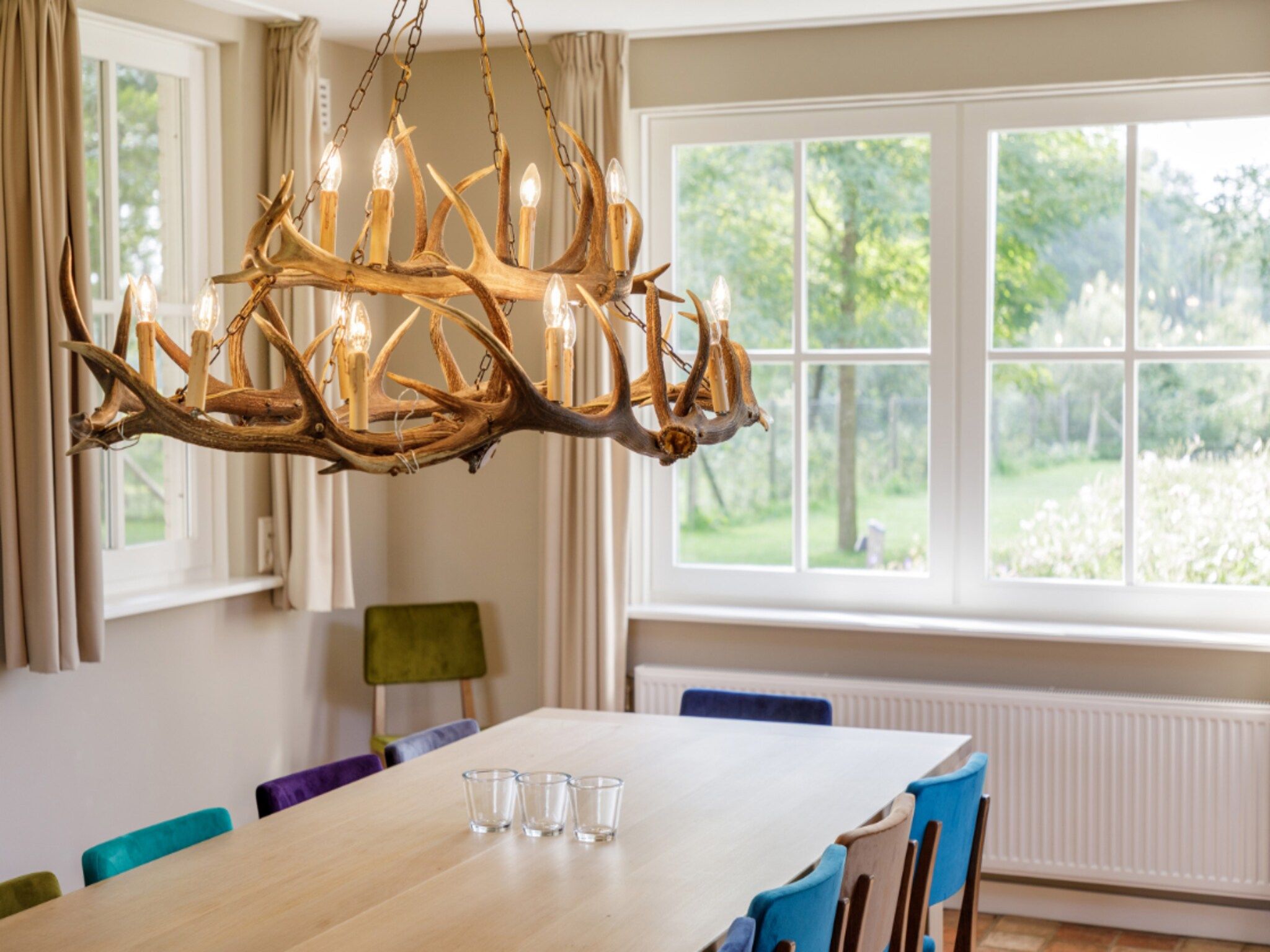 De eetkamer van Landhuis Aalten in Aalten